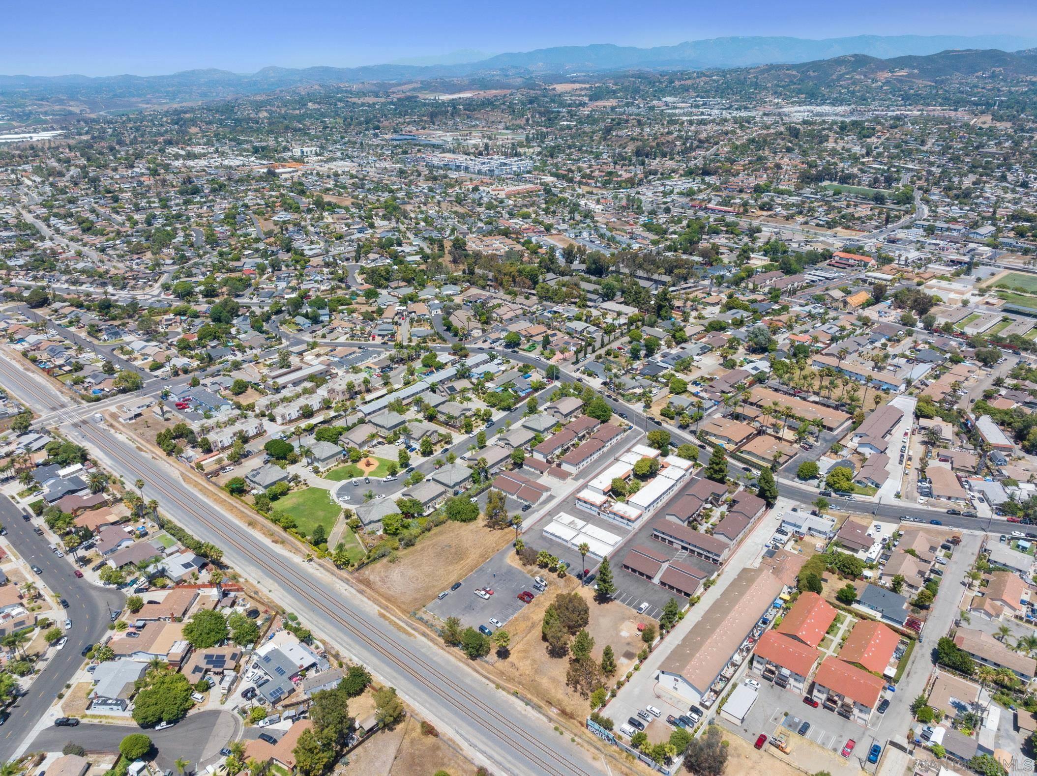 Detail Gallery Image 12 of 24 For 628 W California Ave, Vista,  CA 92083 - – Beds | – Baths