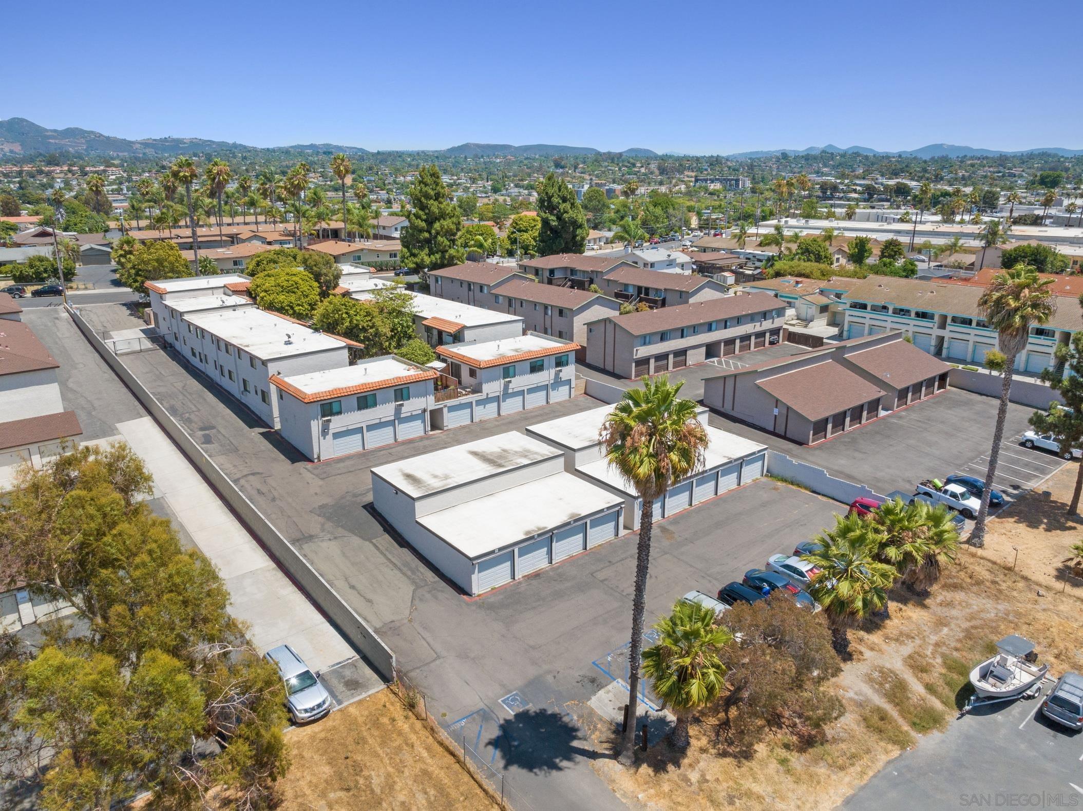 Detail Gallery Image 10 of 24 For 628 W California Ave, Vista,  CA 92083 - – Beds | – Baths