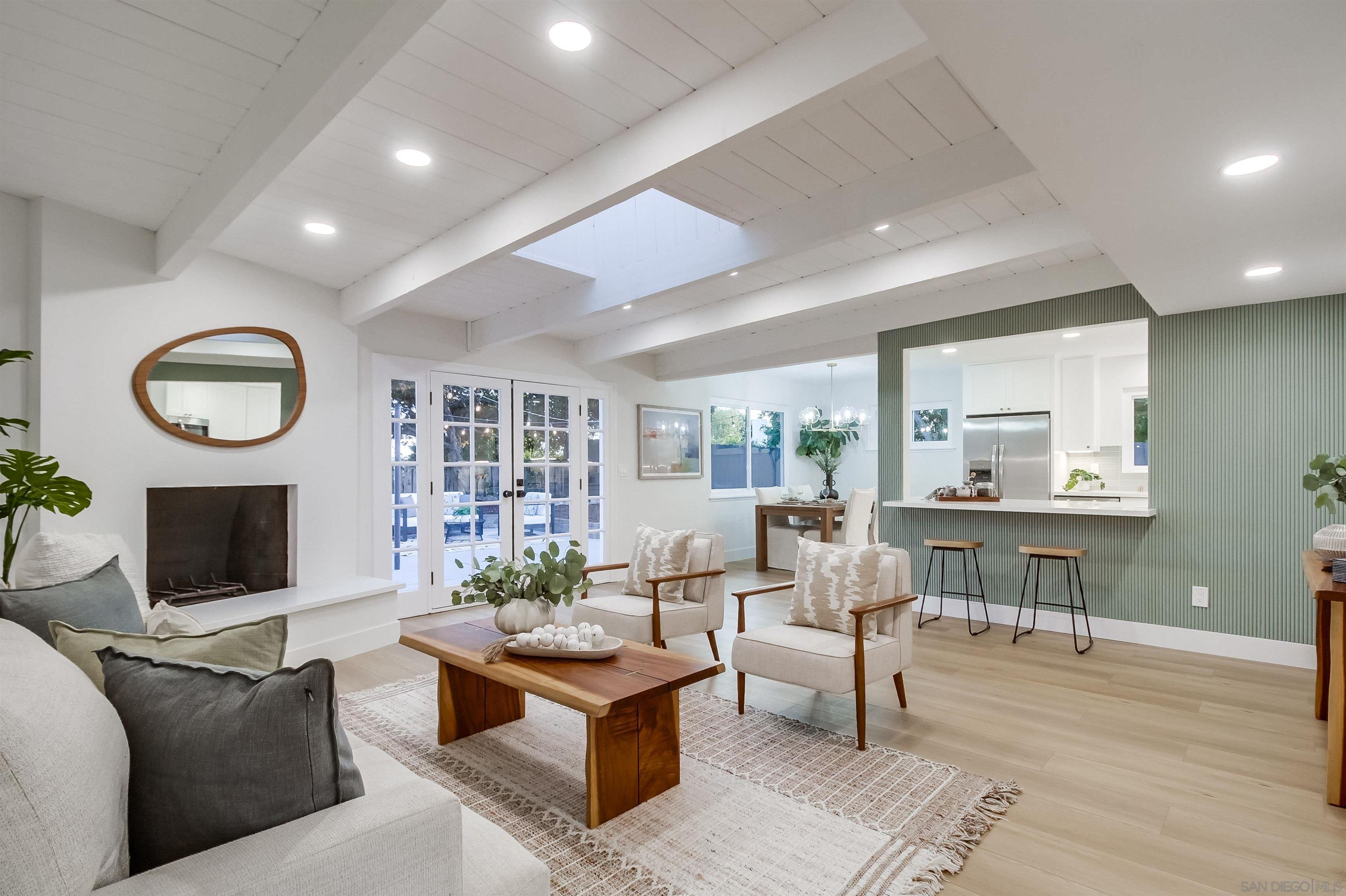 Front Image Thumbnail for SD250036983