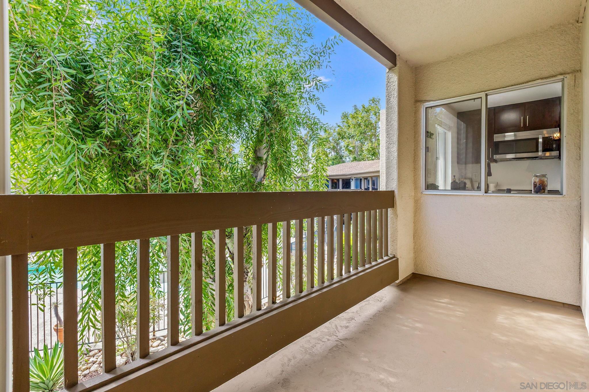 Detail Gallery Image 7 of 30 For 5350  Baltimore Dr  #20,  La Mesa,  CA 91942 - 2 Beds | 2 Baths