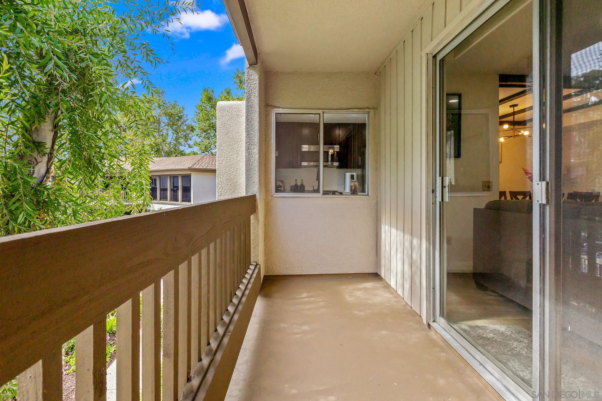 Detail Gallery Image 8 of 30 For 5350  Baltimore Dr  #20,  La Mesa,  CA 91942 - 2 Beds | 2 Baths