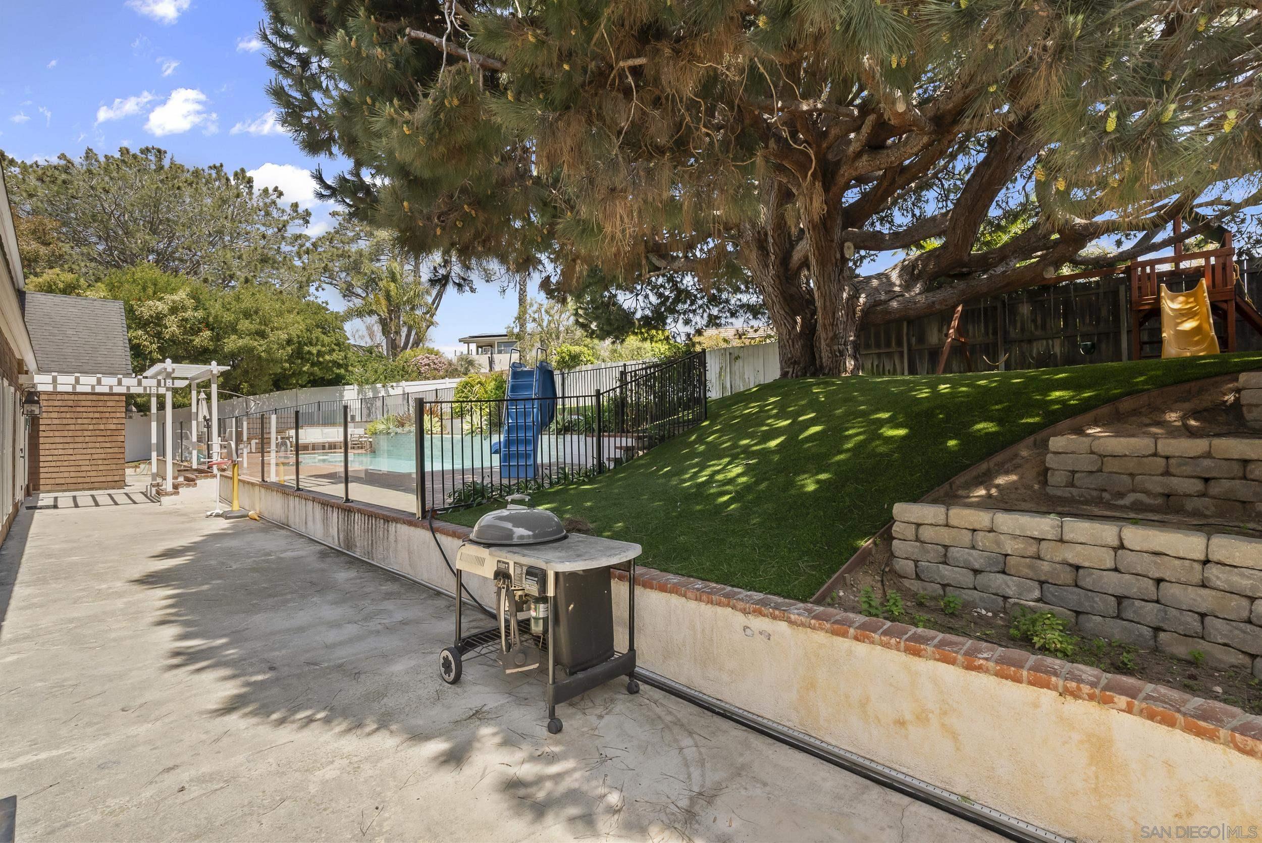 Detail Gallery Image 49 of 56 For 512 S Granados Ave, Solana Beach,  CA 92075 - 6 Beds | 4/1 Baths