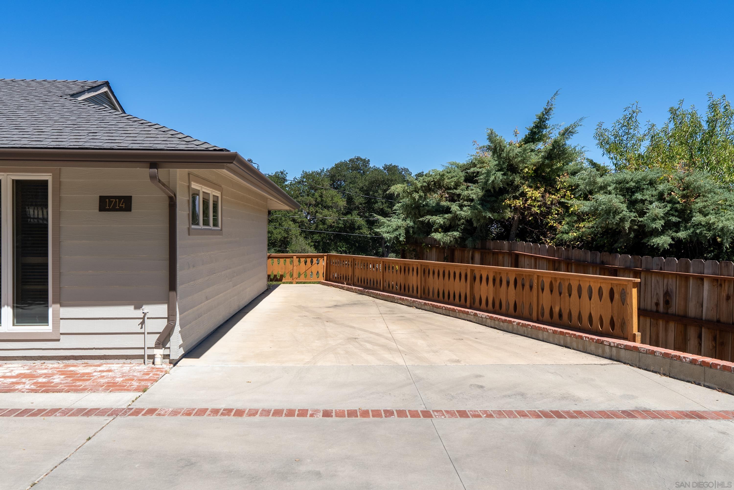 Detail Gallery Image 30 of 31 For 1714  Highland Park Dr, Paso Robles,  CA 93446 - 3 Beds | 2 Baths