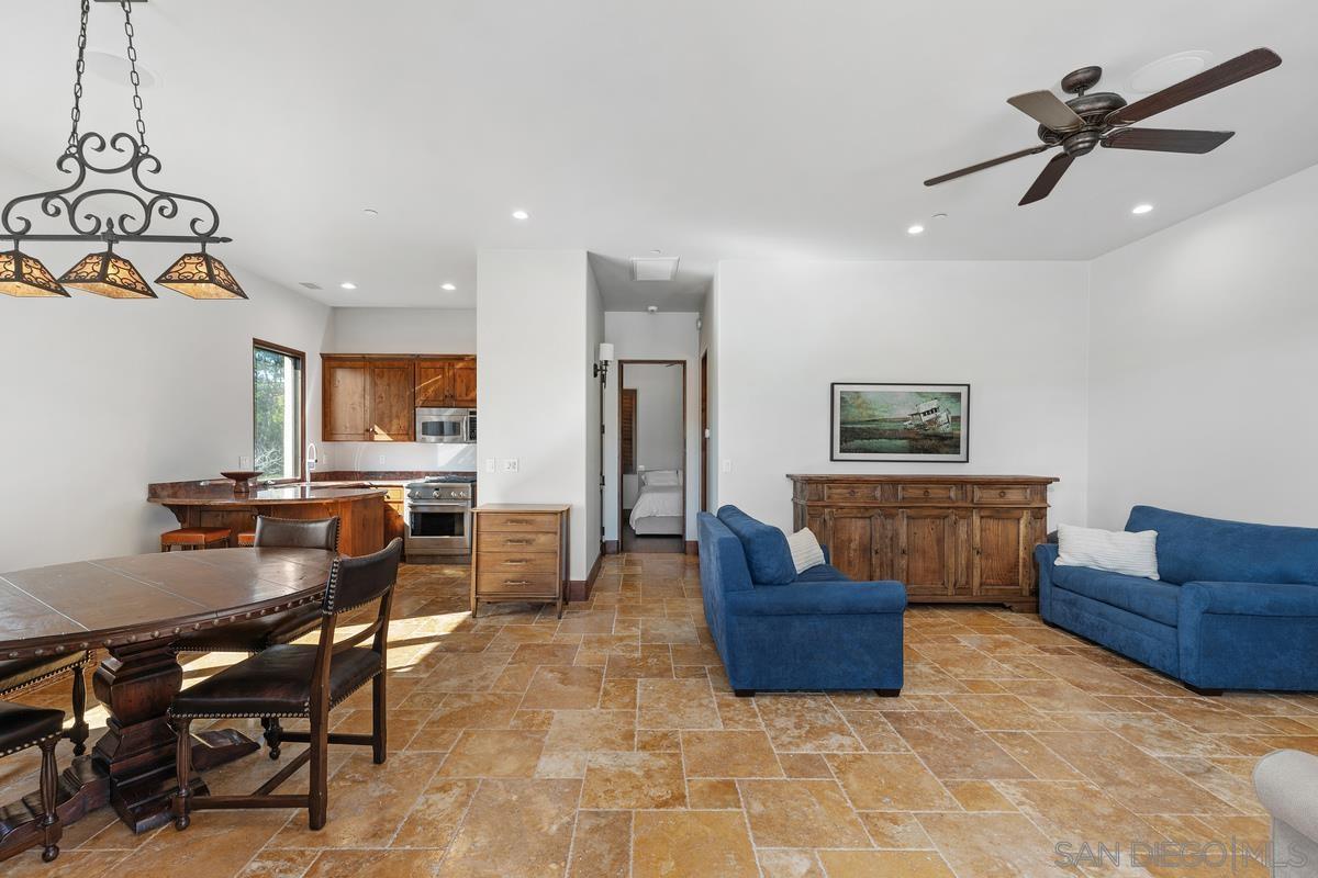 Detail Gallery Image 19 of 29 For 14778  El Rodeo Ct, Rancho Santa Fe,  CA 92067 - 7 Beds | 7/3 Baths