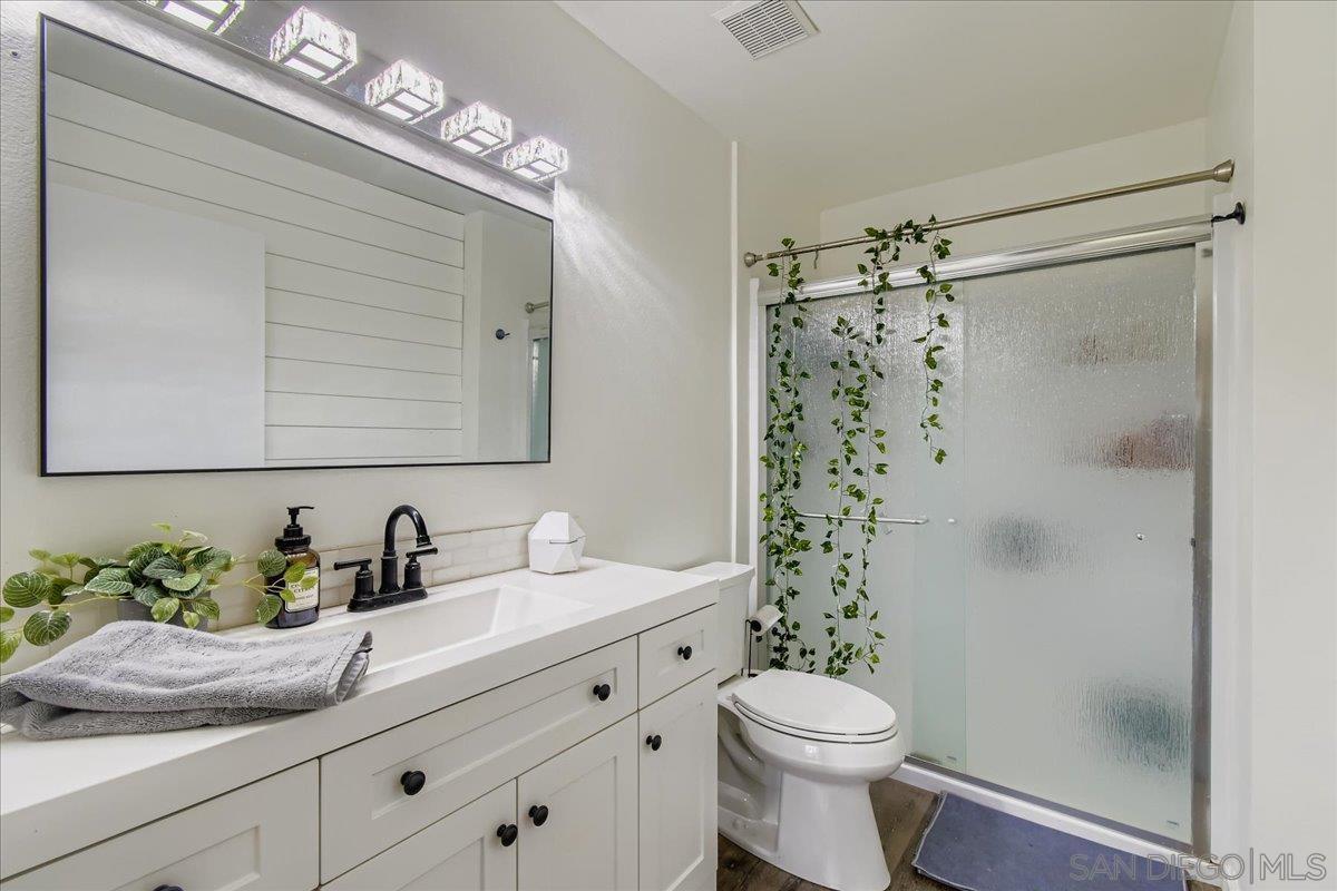 Detail Gallery Image 23 of 34 For 5364  Caminito Velasquez, San Diego,  CA 92124 - 3 Beds | 2/1 Baths