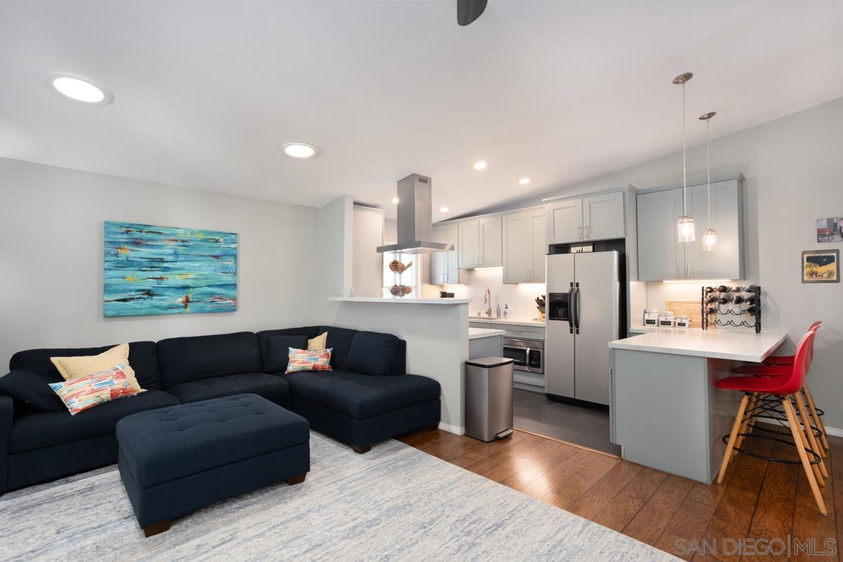 Front Image Thumbnail for SD250037236