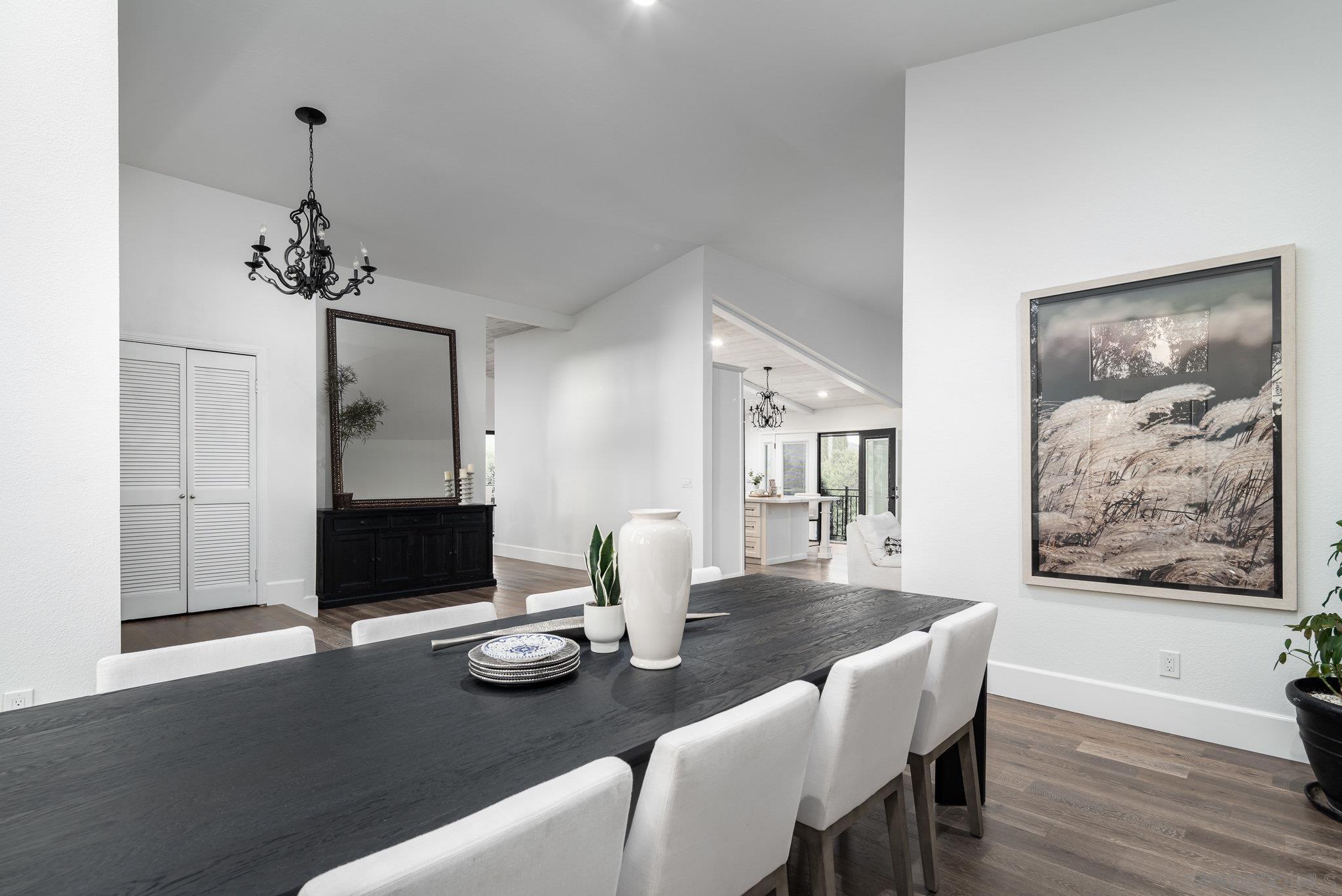 Detail Gallery Image 11 of 31 For 19950  Elfin Forest Ln, Escondido,  CA 92029 - 5 Beds | 3 Baths