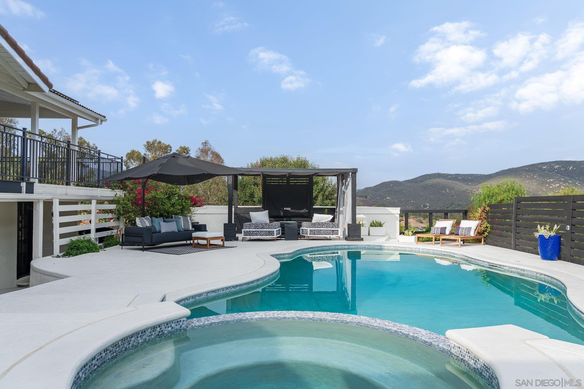 Detail Gallery Image 21 of 31 For 19950  Elfin Forest Ln, Escondido,  CA 92029 - 5 Beds | 3 Baths