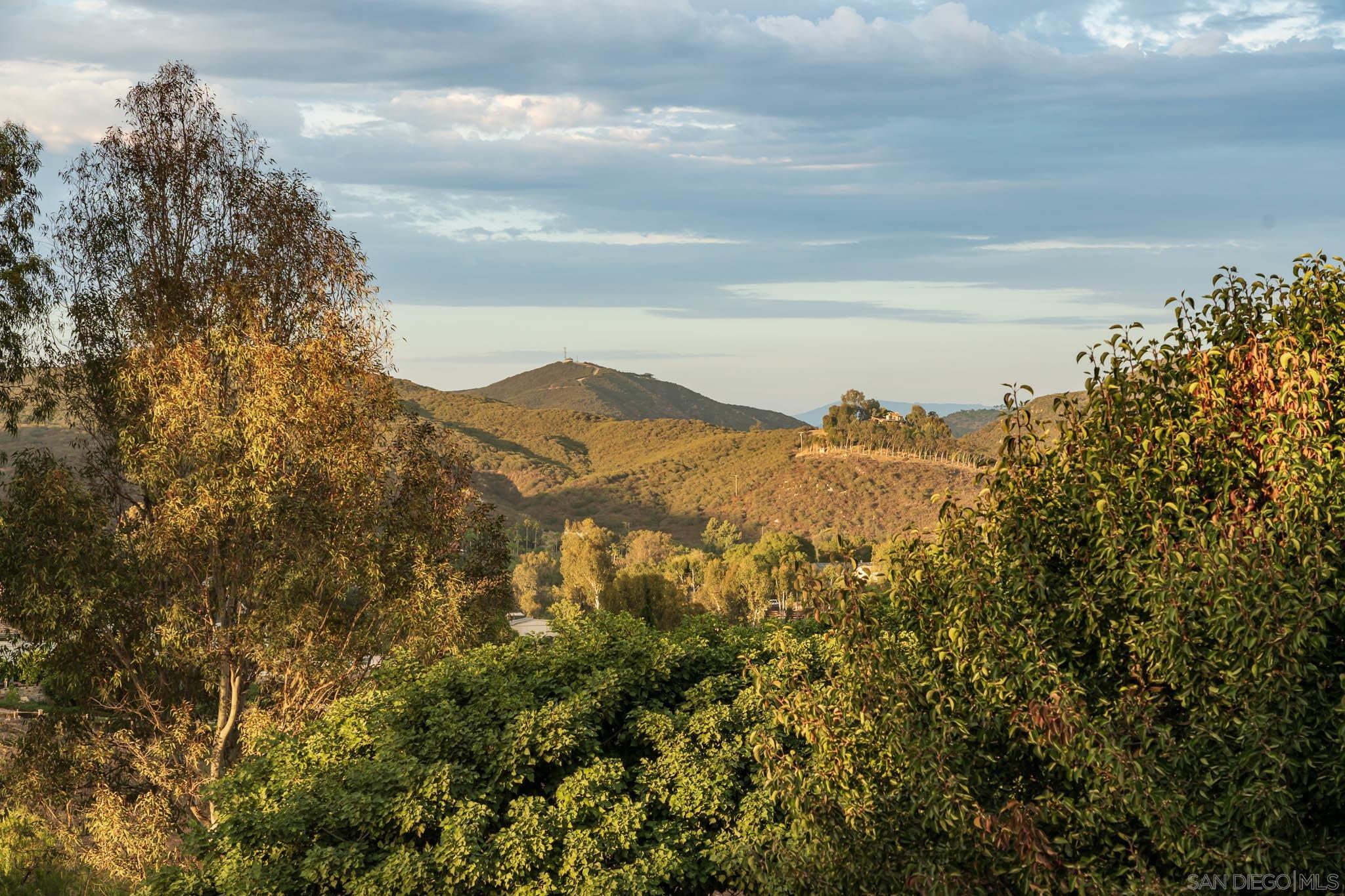 Detail Gallery Image 26 of 31 For 19950  Elfin Forest Ln, Escondido,  CA 92029 - 5 Beds | 3 Baths