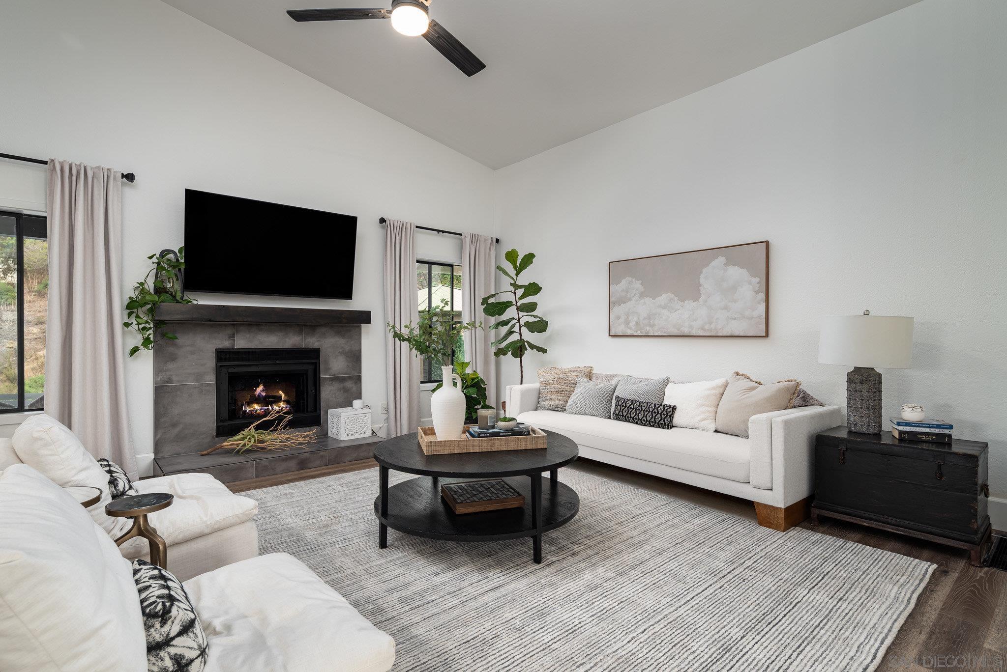 Detail Gallery Image 7 of 31 For 19950  Elfin Forest Ln, Escondido,  CA 92029 - 5 Beds | 3 Baths