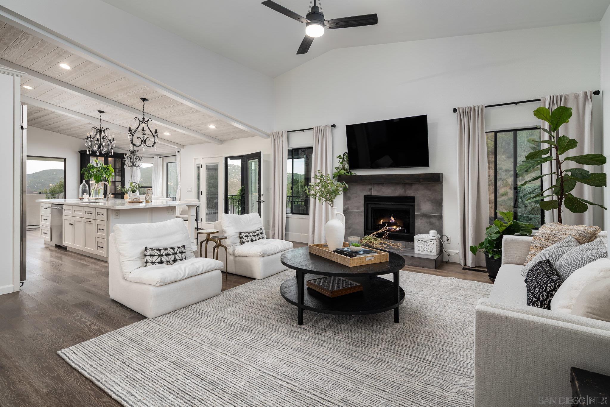 Detail Gallery Image 10 of 31 For 19950  Elfin Forest Ln, Escondido,  CA 92029 - 5 Beds | 3 Baths