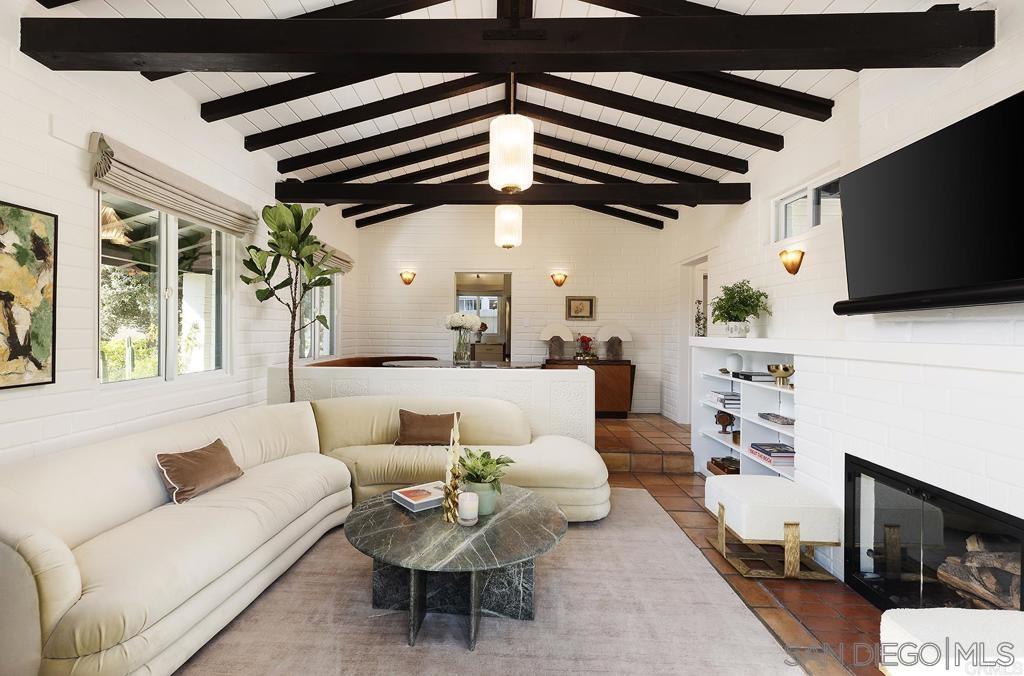 Detail Gallery Image 2 of 8 For 1935  Santa Fe Avenue, Del Mar,  CA 92014 - 3 Beds | 2 Baths