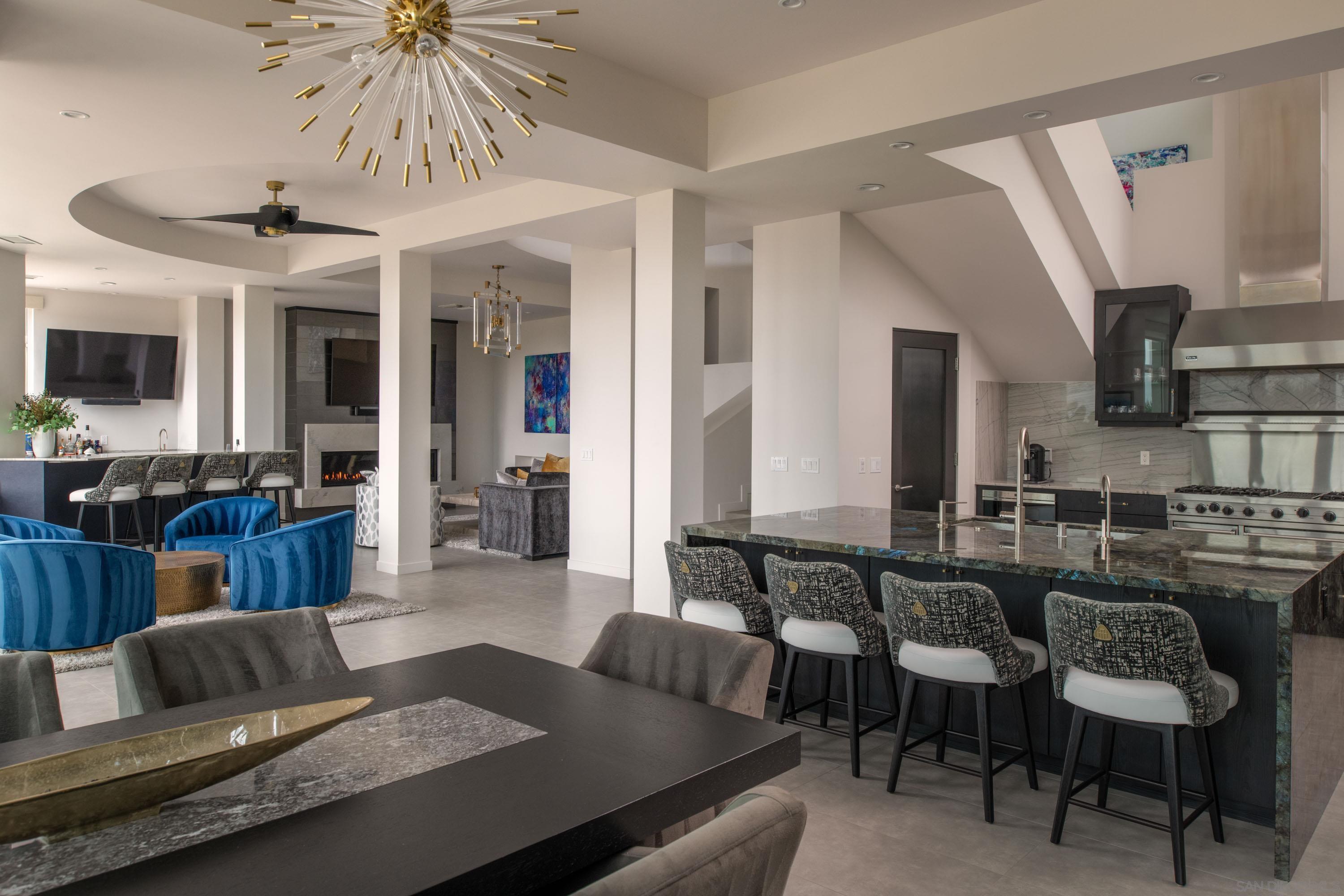 Detail Gallery Image 11 of 25 For 121  via De La Valle, Del Mar,  CA 92014 - 4 Beds | 4/1 Baths