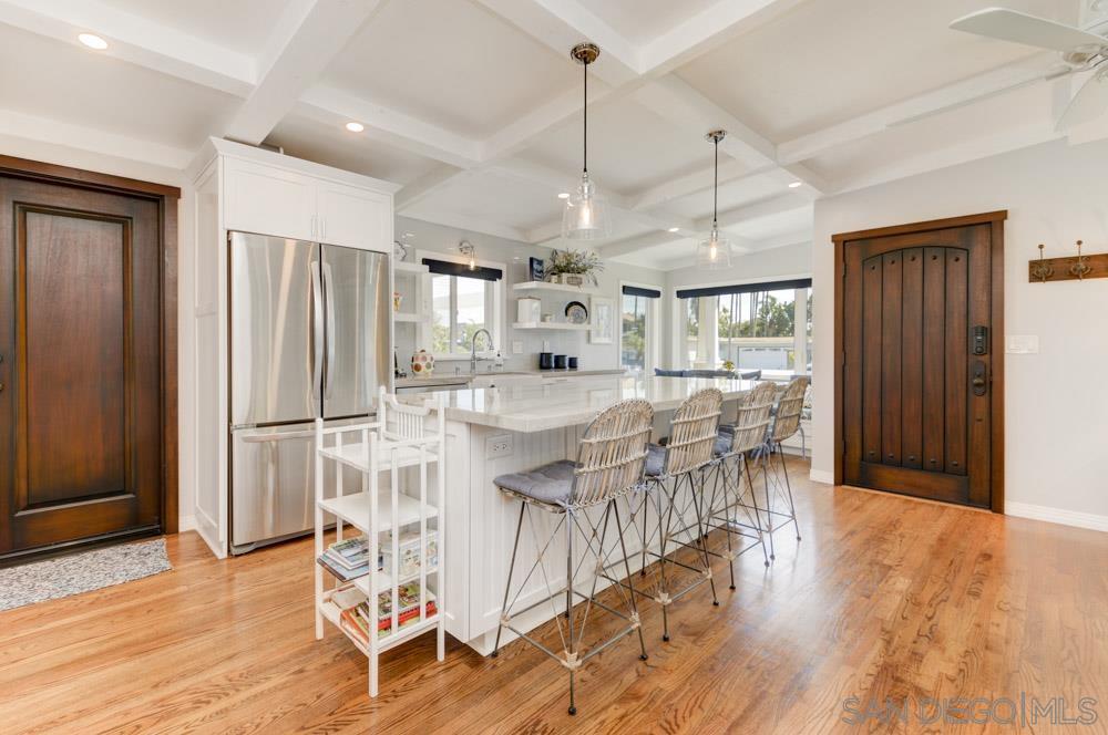 Detail Gallery Image 14 of 41 For 250  Redwood Ave, Carlsbad,  CA 92008 - 3 Beds | 2 Baths