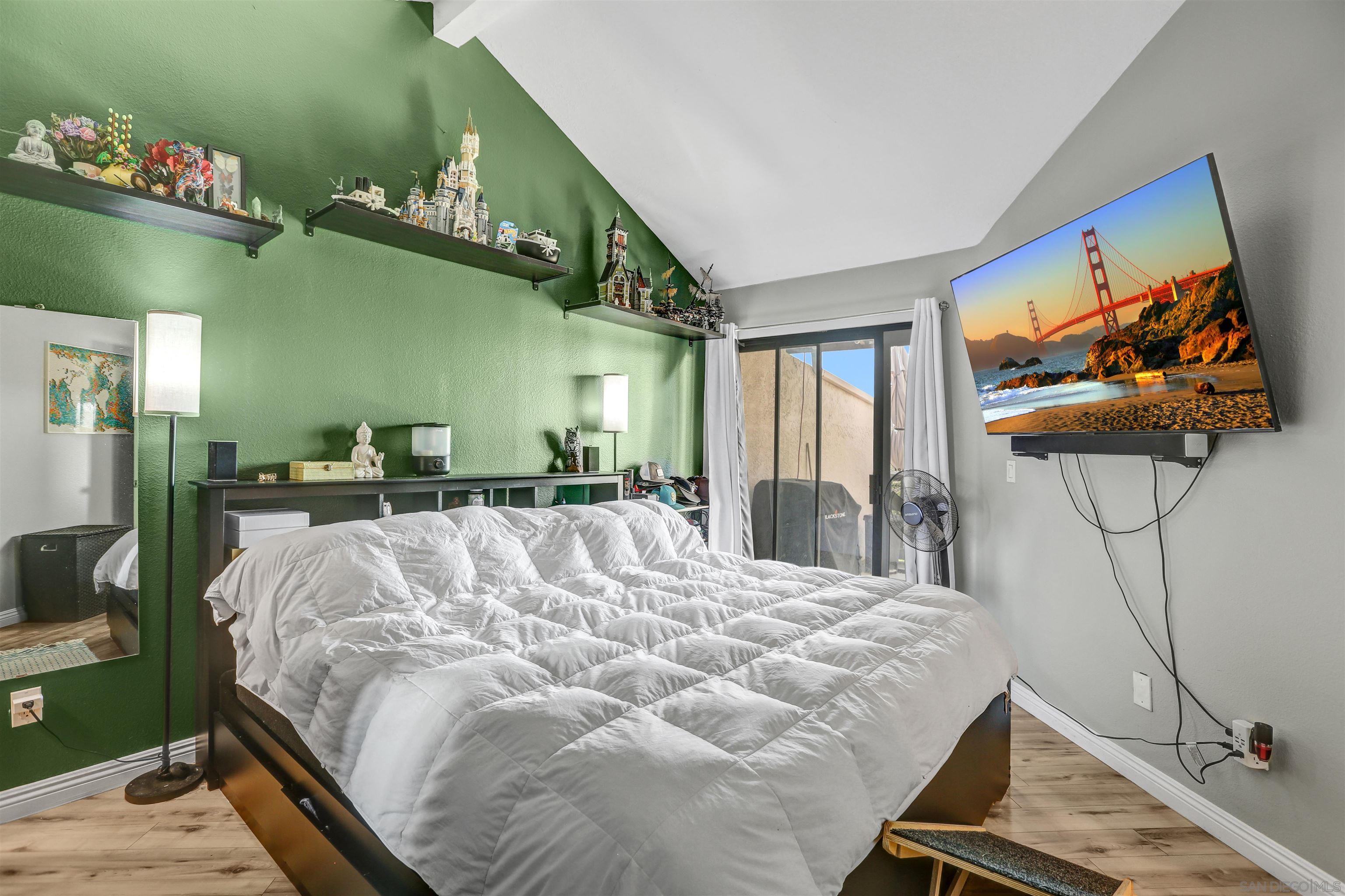 Detail Gallery Image 11 of 22 For 3049  Golden Oak Way, Spring Valley,  CA 91978 - 2 Beds | 2 Baths