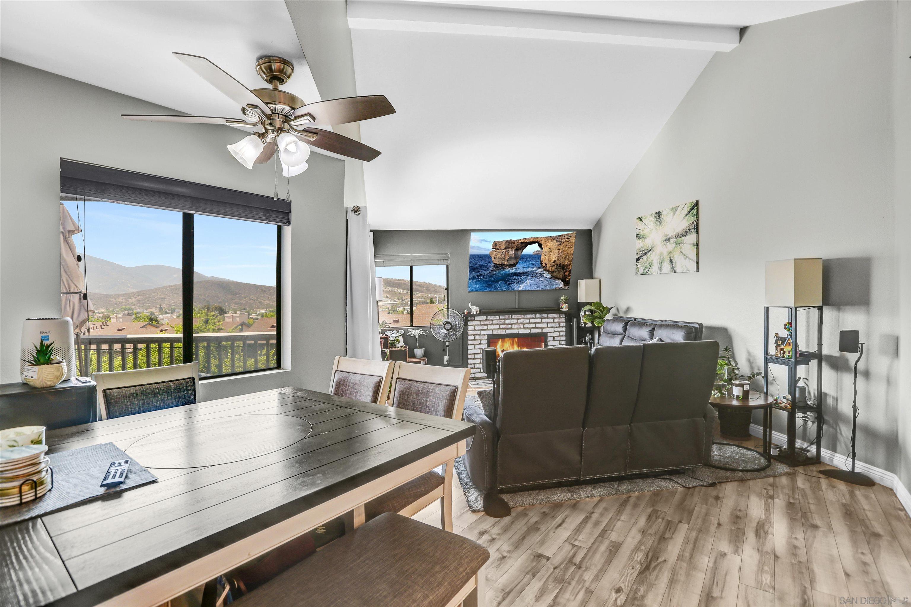 Detail Gallery Image 6 of 22 For 3049  Golden Oak Way, Spring Valley,  CA 91978 - 2 Beds | 2 Baths