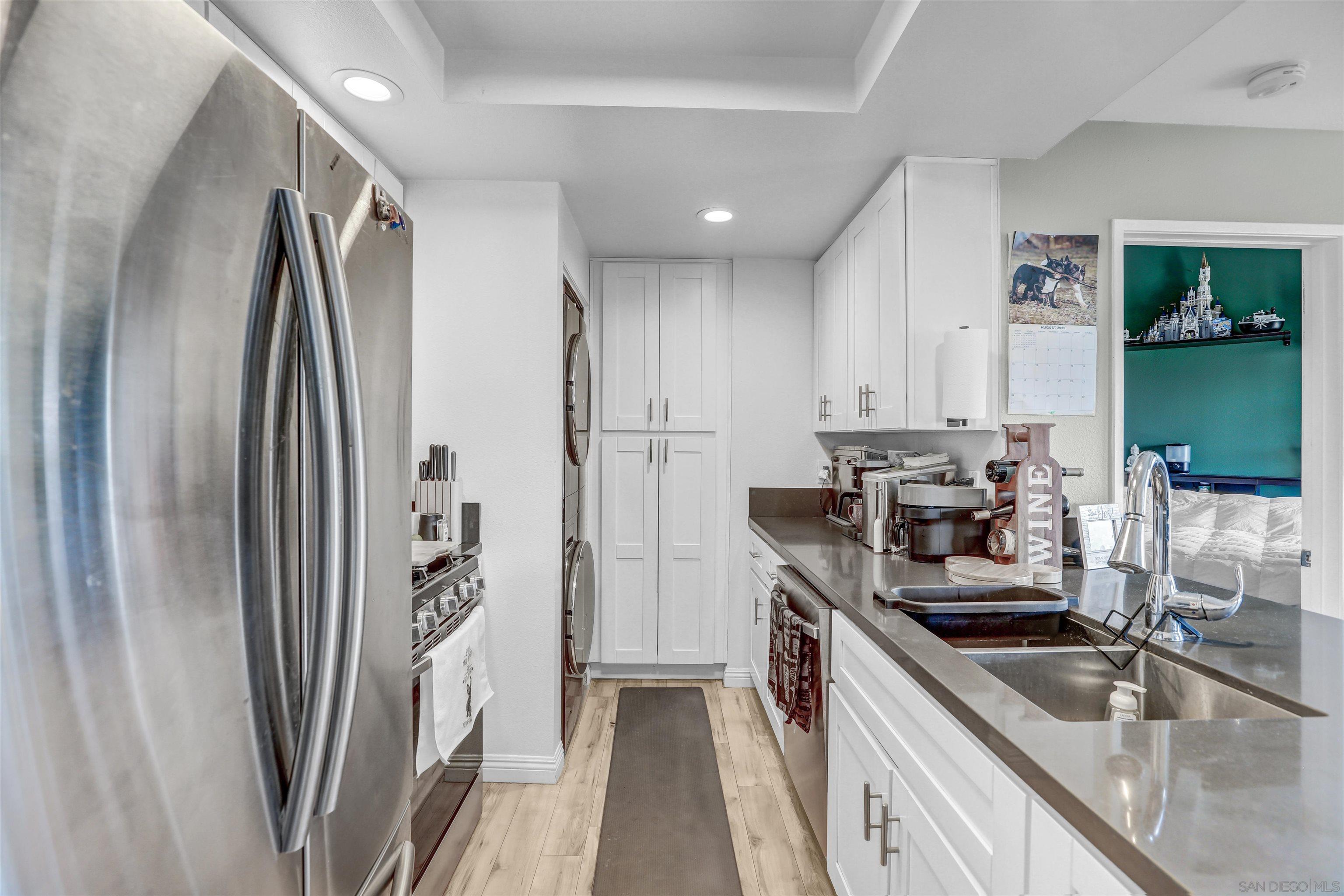 Detail Gallery Image 9 of 22 For 3049  Golden Oak Way, Spring Valley,  CA 91978 - 2 Beds | 2 Baths