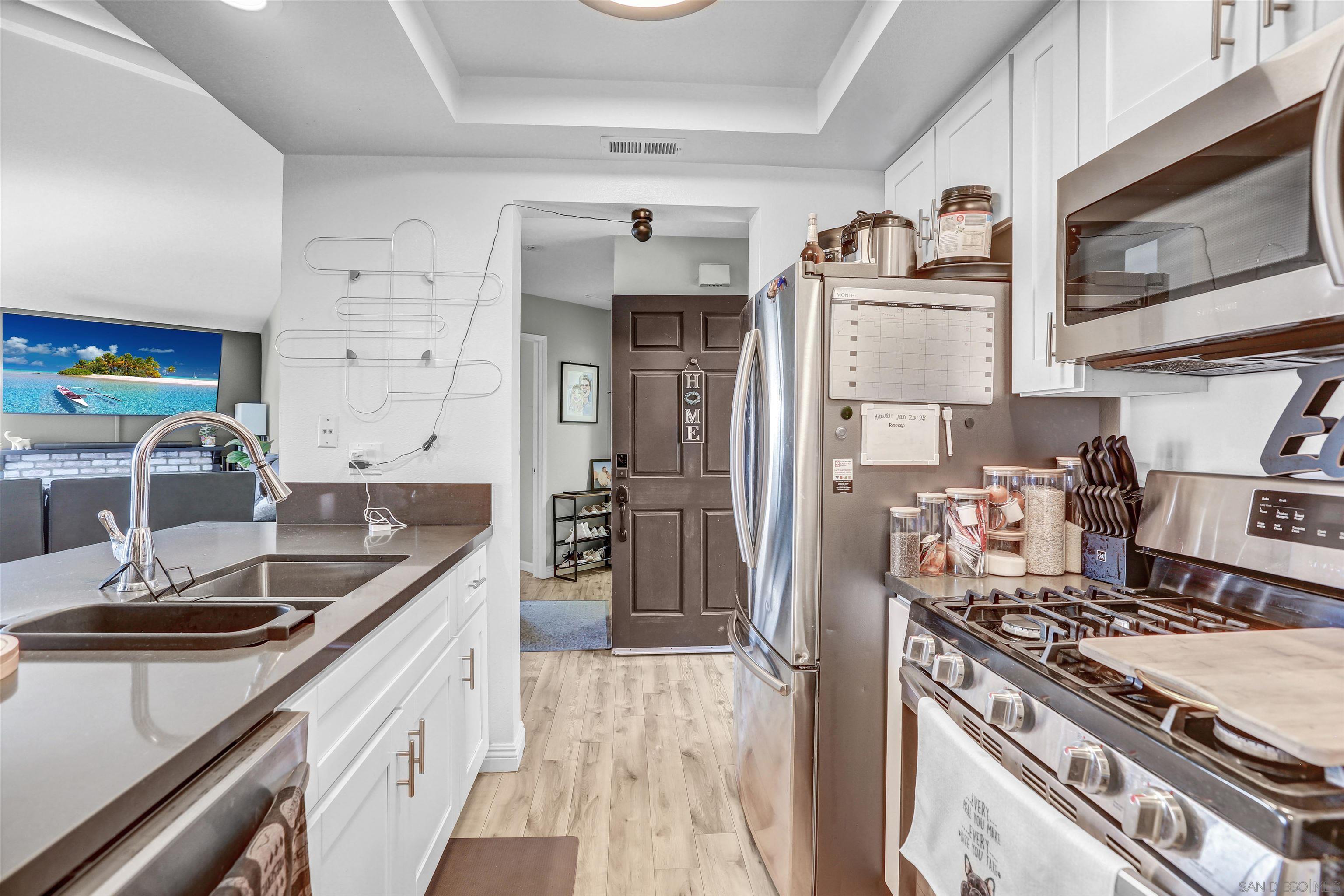 Detail Gallery Image 10 of 22 For 3049  Golden Oak Way, Spring Valley,  CA 91978 - 2 Beds | 2 Baths