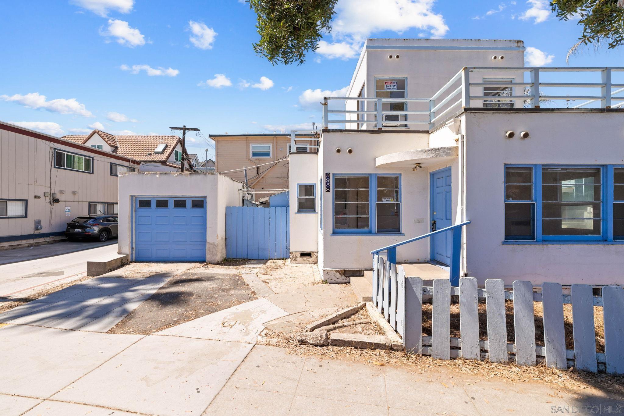 Detail Gallery Image 11 of 67 For 3958  Mission Blvd, San Diego,  CA 92109 - 2 Beds | 2 Baths