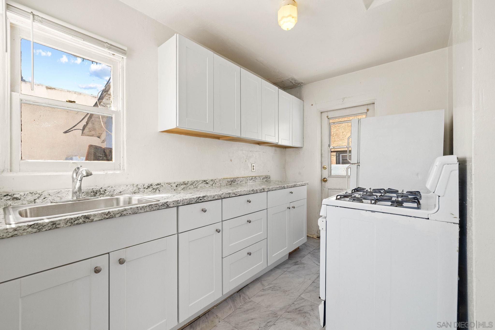 Detail Gallery Image 34 of 67 For 3958  Mission Blvd, San Diego,  CA 92109 - 2 Beds | 2 Baths