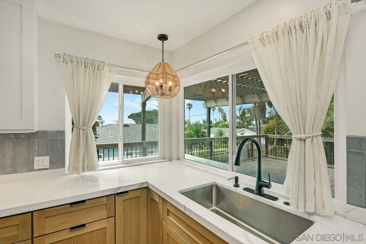 Detail Gallery Image 7 of 28 For 4462  Algeciras, San Diego,  CA 92107 - 3 Beds | 2 Baths