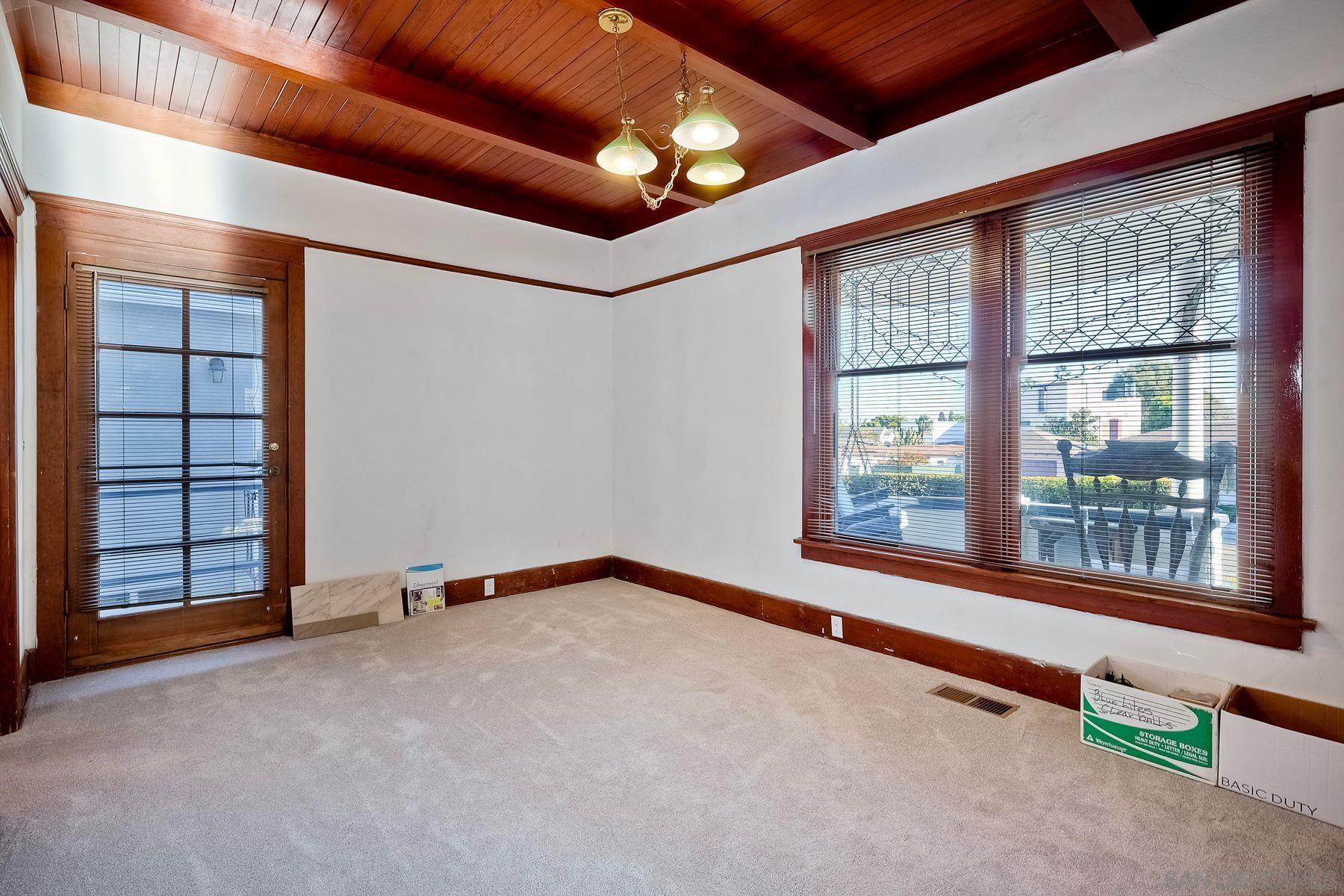 Detail Gallery Image 15 of 65 For 952  Rosecrans, San Diego,  CA 92106 - 5 Beds | 4 Baths