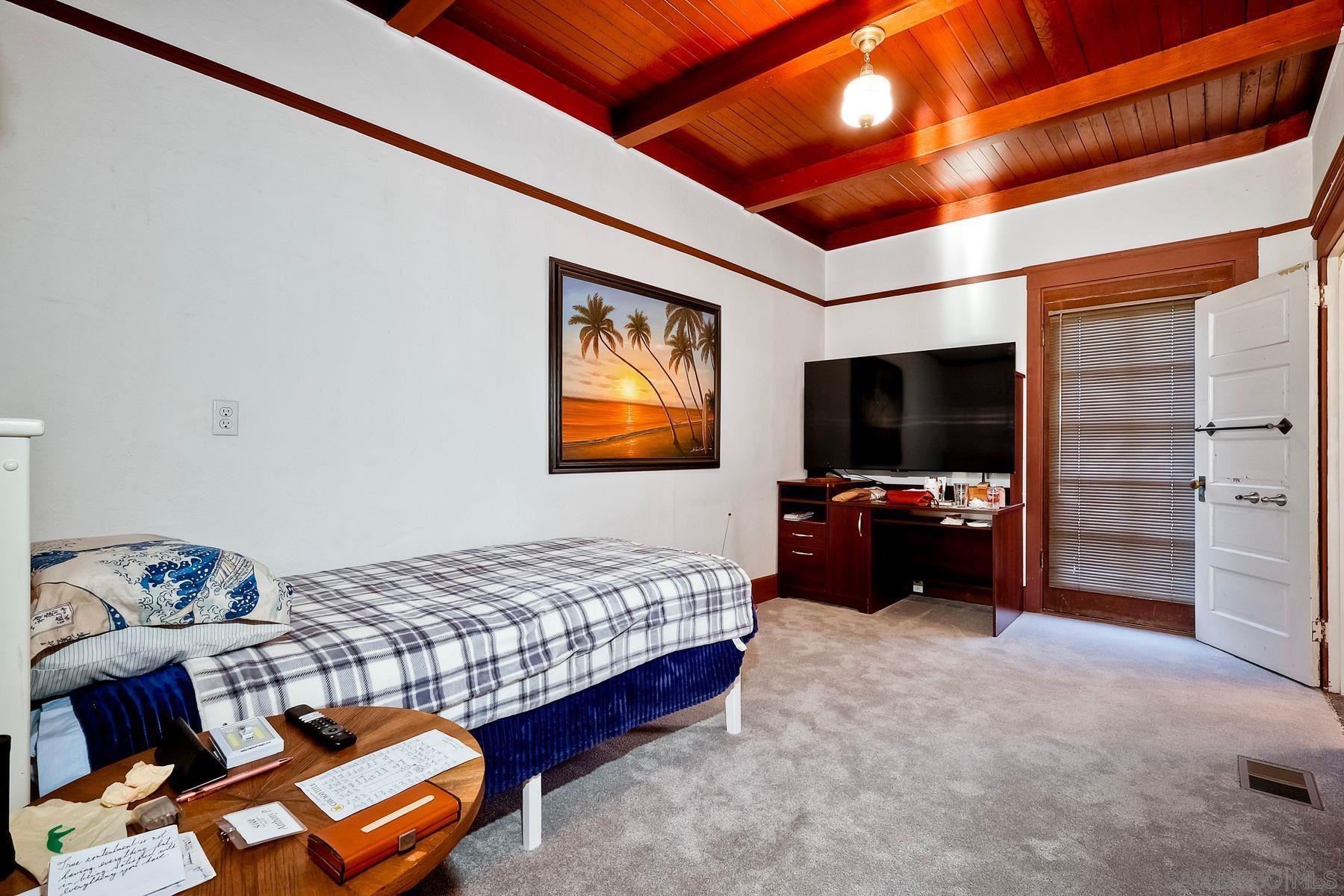 Detail Gallery Image 17 of 65 For 952  Rosecrans, San Diego,  CA 92106 - 5 Beds | 4 Baths