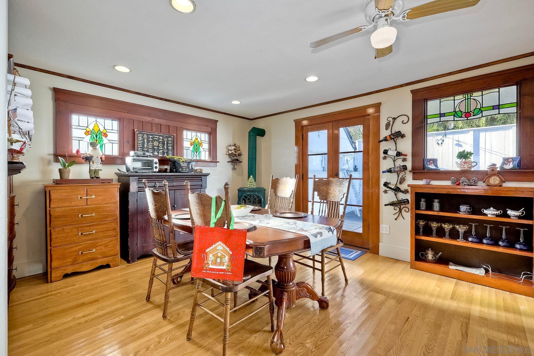 Detail Gallery Image 9 of 65 For 952  Rosecrans, San Diego,  CA 92106 - 5 Beds | 4 Baths