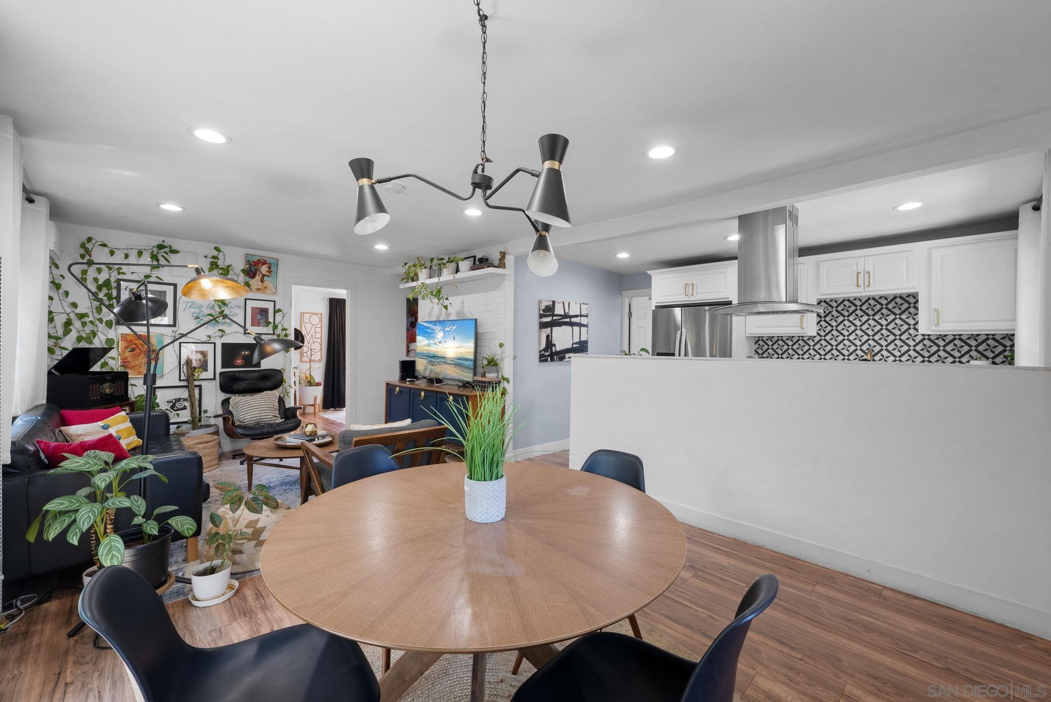 Detail Gallery Image 7 of 29 For 4029 Delta  St, San Diego,  CA 92113 - 3 Beds | 2 Baths