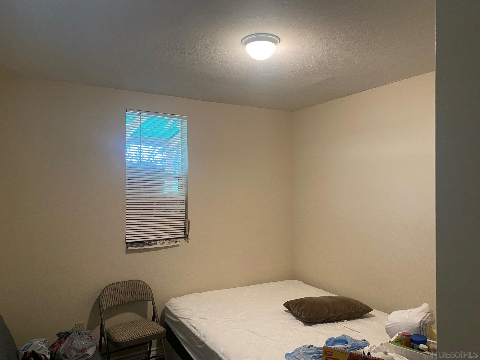 Detail Gallery Image 7 of 9 For 8181  Jade Coast Rd, San Diego,  CA 92126 - 7 Beds | 3 Baths