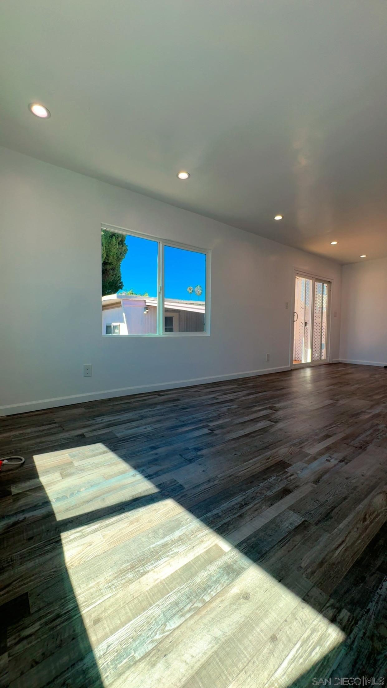 Detail Gallery Image 6 of 44 For 10707  Jamacha Blvd Spc 191  #SPC #191,  Spring Valley,  CA 91978 - 3 Beds | 2 Baths