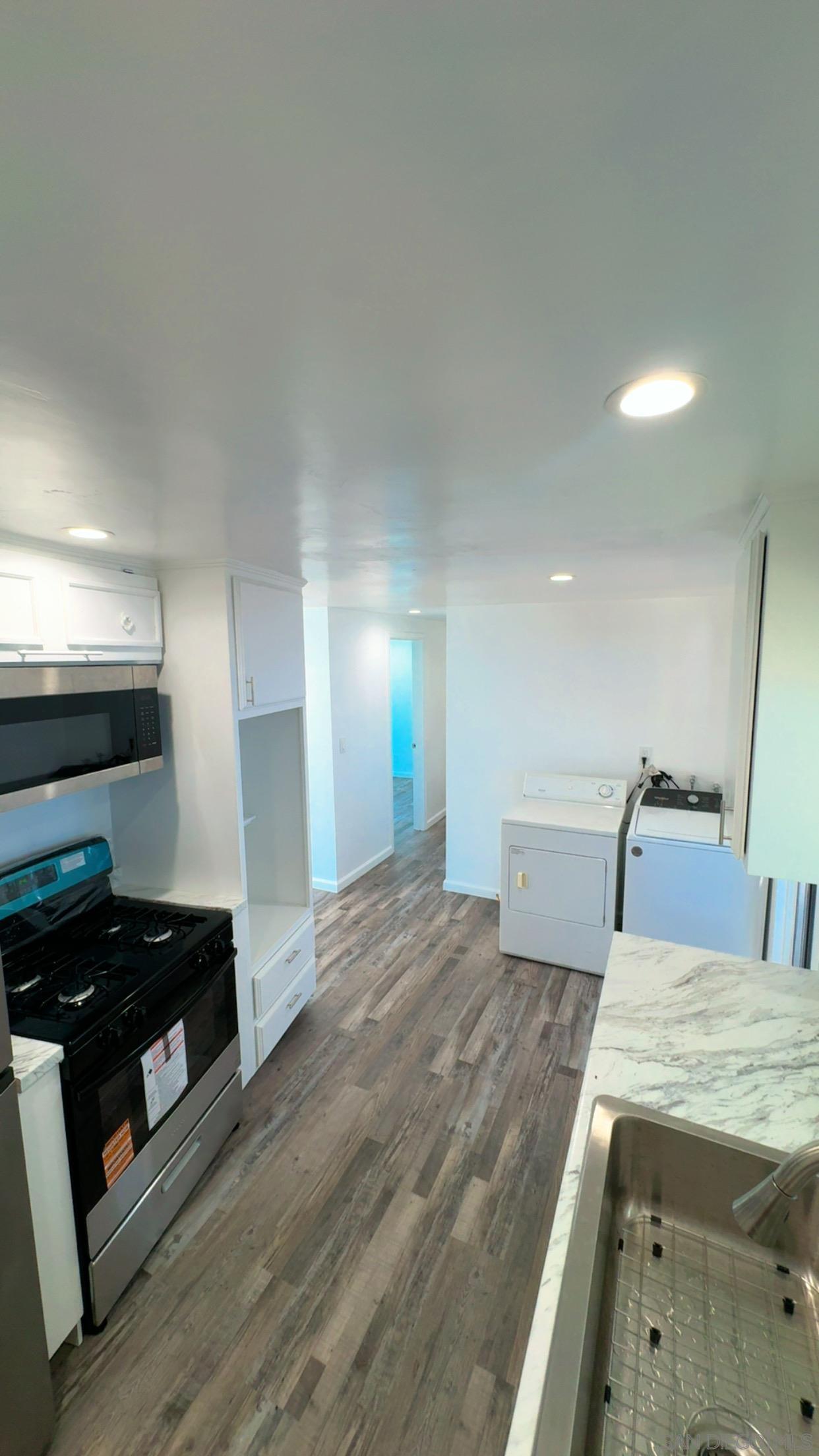 Detail Gallery Image 7 of 44 For 10707  Jamacha Blvd Spc 191  #SPC #191,  Spring Valley,  CA 91978 - 3 Beds | 2 Baths