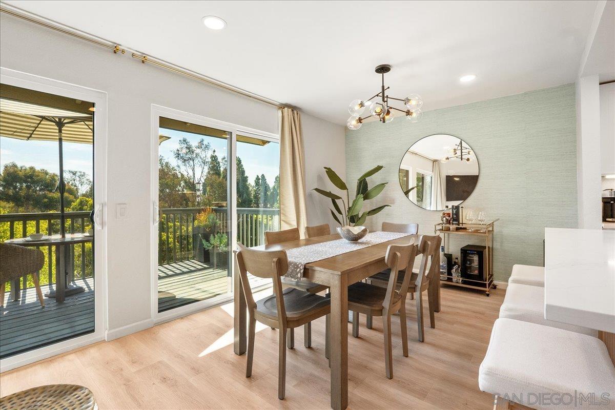 Detail Gallery Image 3 of 27 For 7039  Camino Pacheco, San Diego,  CA 92111 - 3 Beds | 3 Baths