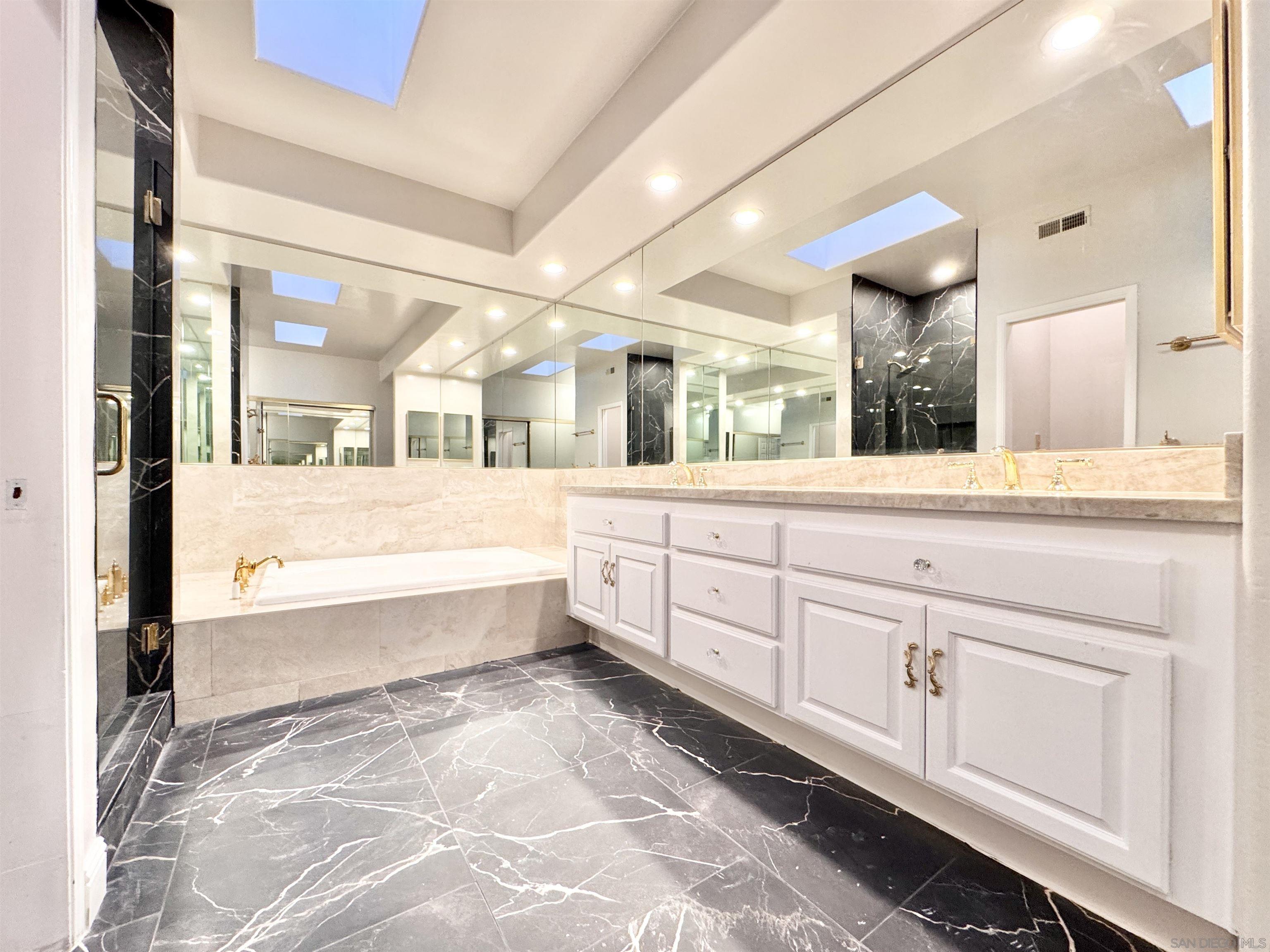 Detail Gallery Image 12 of 20 For 3614  Paseo Vista Famosa, Rancho Santa Fe,  CA 92091 - 3 Beds | 3 Baths