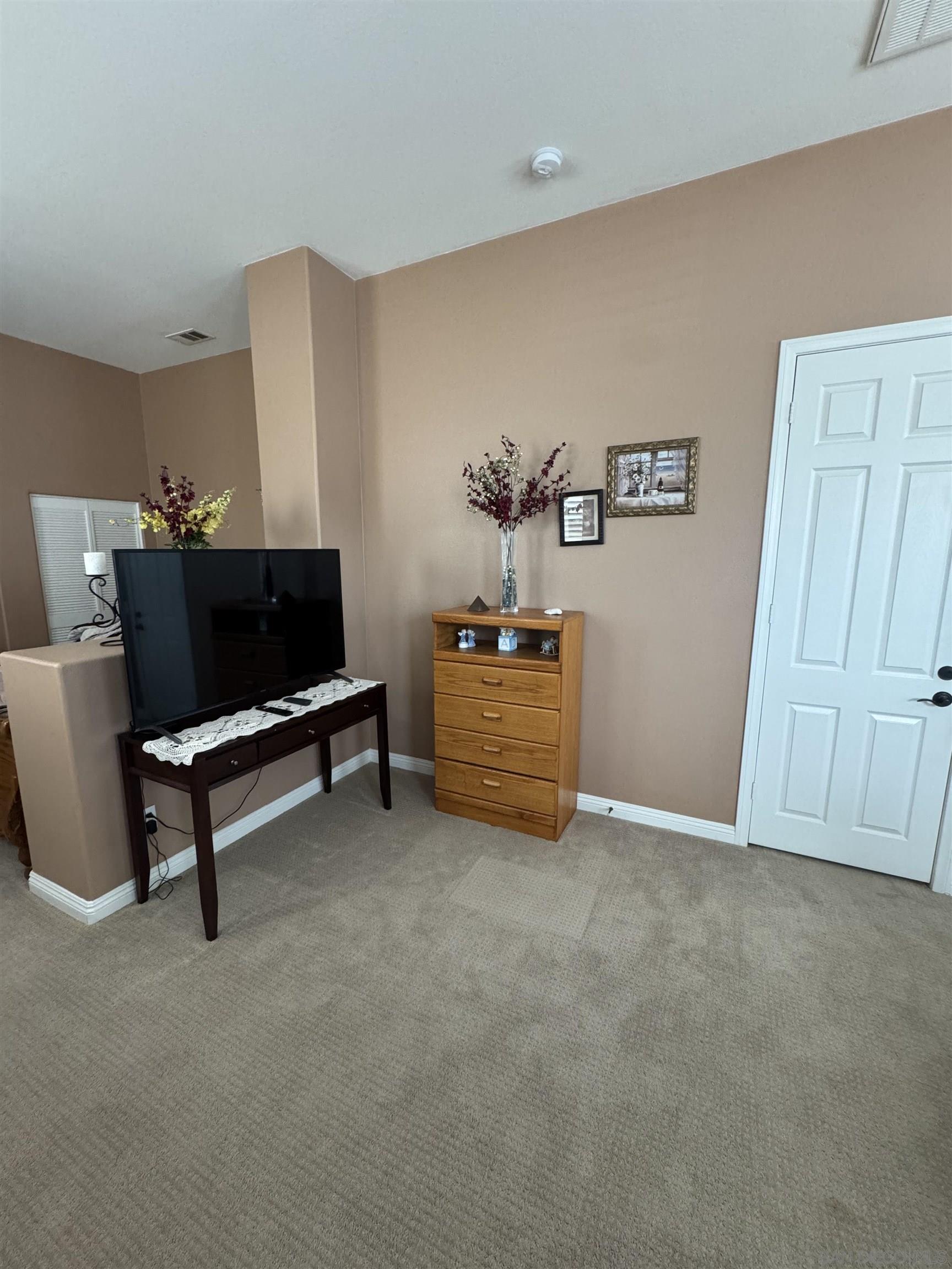 Detail Gallery Image 6 of 12 For 1668  Thompson Ave, Chula Vista,  CA 91913 - 1 Beds | 1 Baths