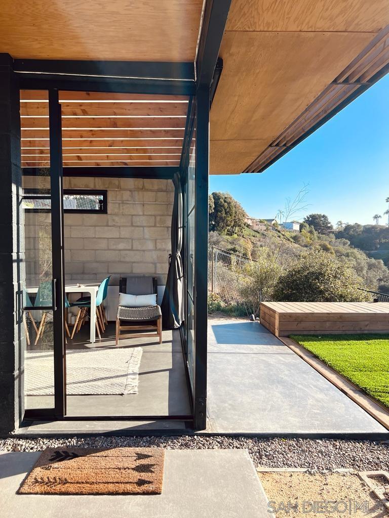 Detail Gallery Image 10 of 31 For 5560  Diane Ave, San Diego,  CA 92117 - 4 Beds | 3/1 Baths