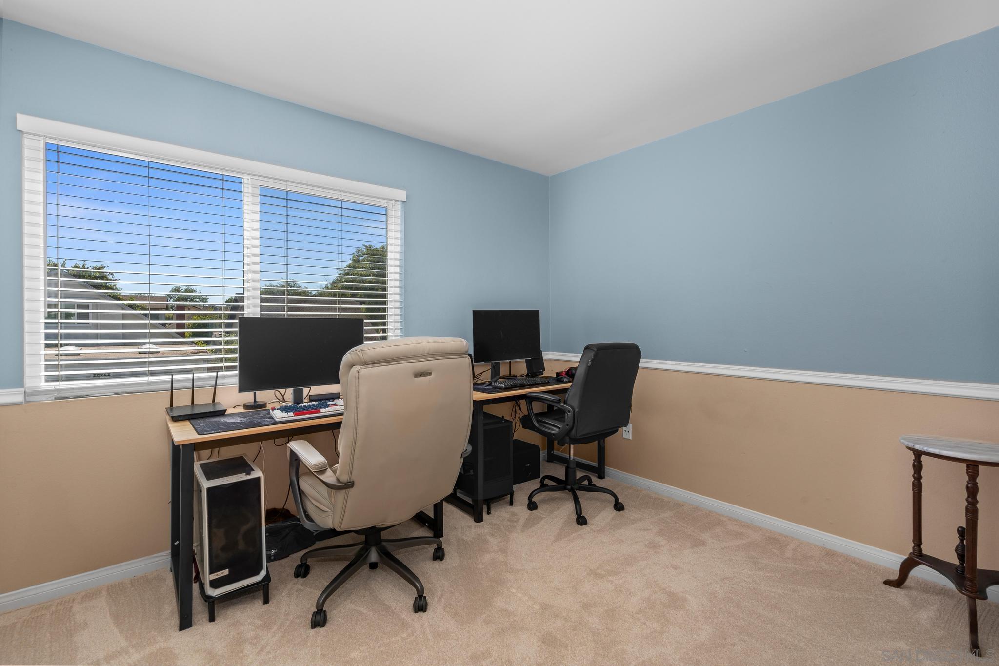 Detail Gallery Image 10 of 28 For 10748  Escobar Dr, San Diego,  CA 92124 - 4 Beds | 2/1 Baths