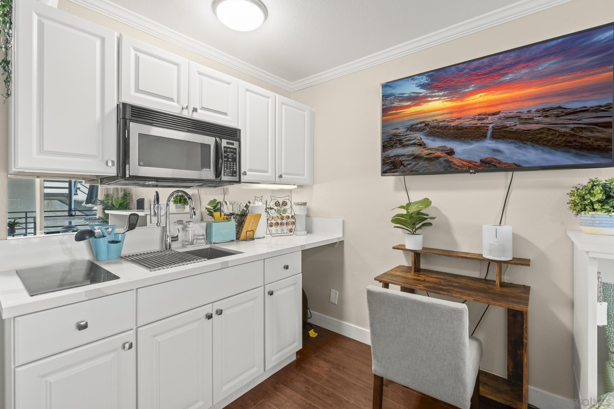 Detail Gallery Image 3 of 43 For 1021  Scott St  #103,  San Diego,  CA 92106 - 0 Beds | 1 Baths