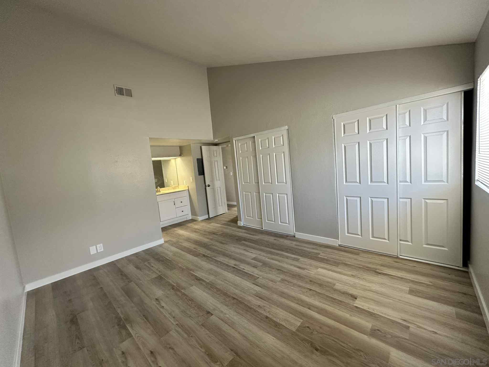 Detail Gallery Image 2 of 22 For 378  Vance St.  5, Chula Vista,  CA 91910 - 2 Beds | 2 Baths