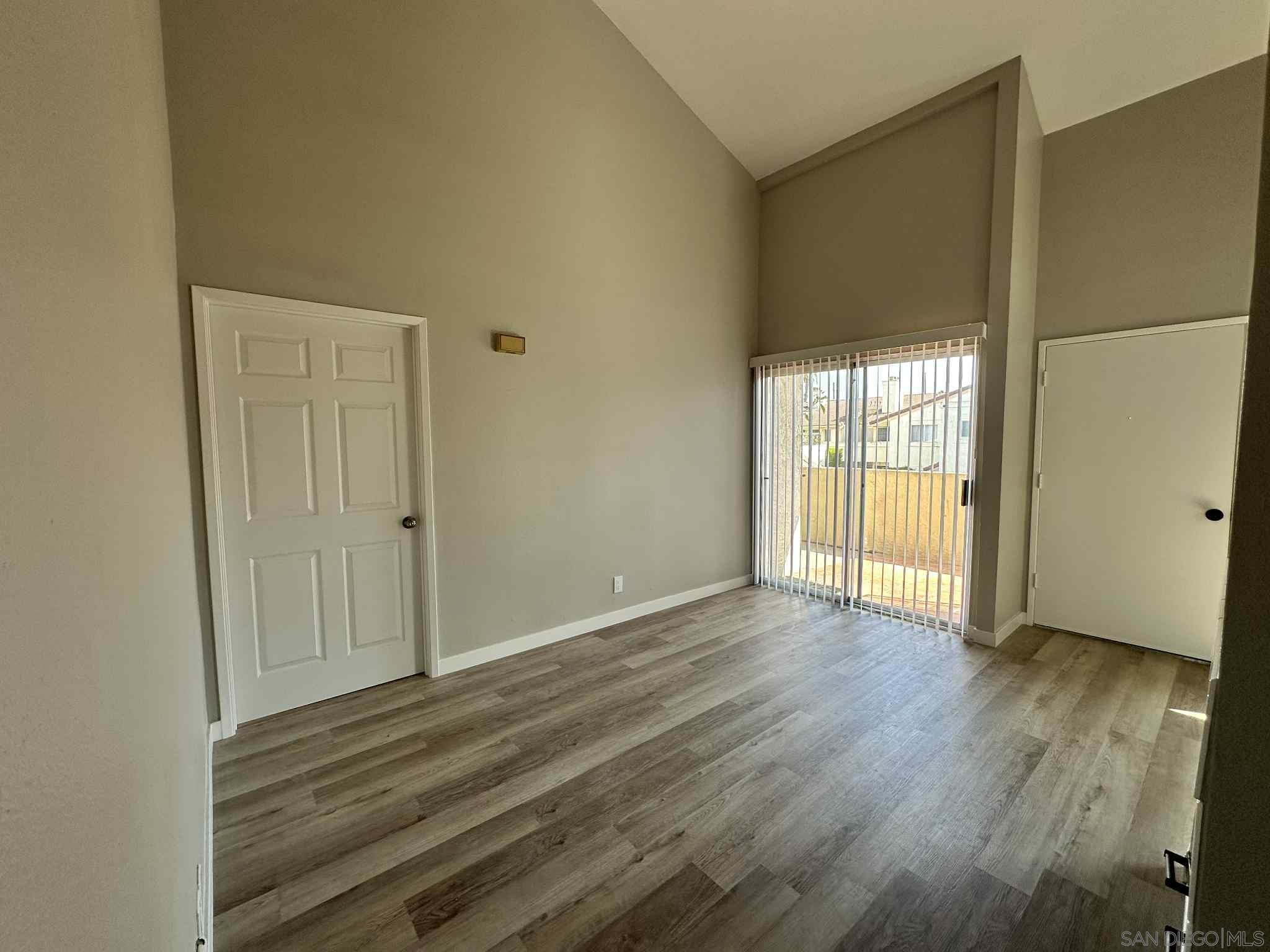 Detail Gallery Image 14 of 22 For 378  Vance St.  5, Chula Vista,  CA 91910 - 2 Beds | 2 Baths