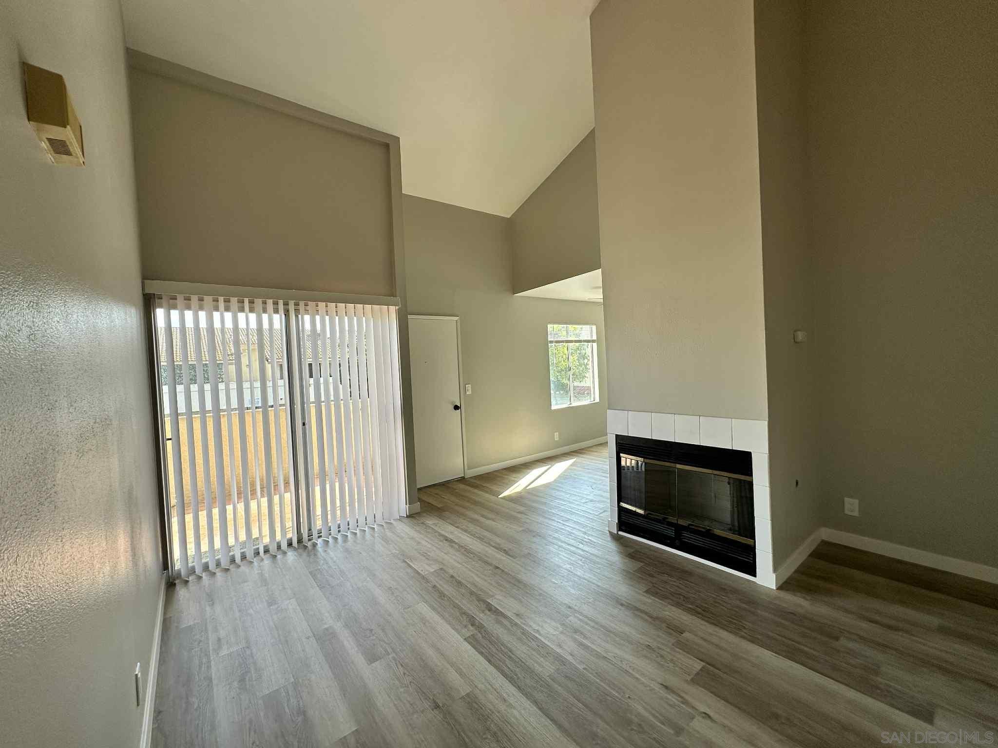 Detail Gallery Image 6 of 22 For 378  Vance St.  5, Chula Vista,  CA 91910 - 2 Beds | 2 Baths