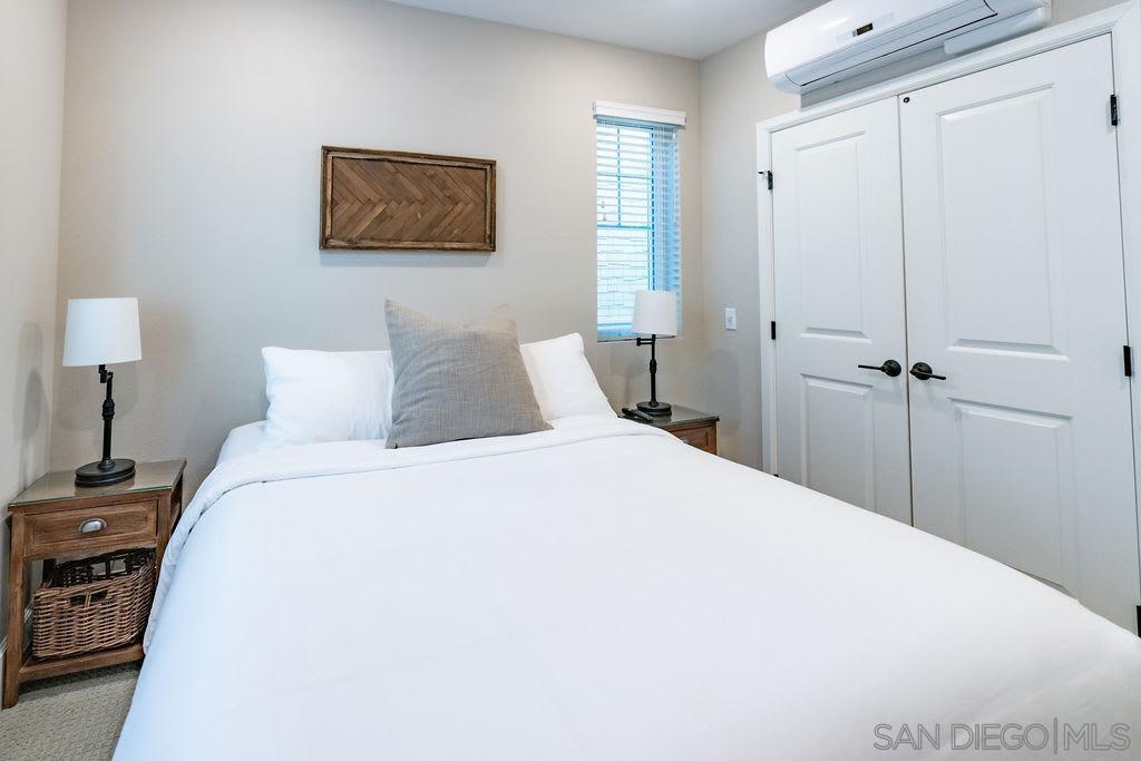 Detail Gallery Image 14 of 38 For 824  Jersey Ct, San Diego,  CA 92109 - 3 Beds | 2 Baths