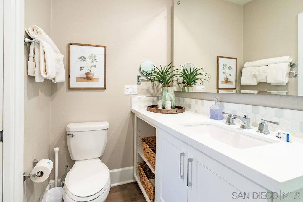 Detail Gallery Image 23 of 38 For 824  Jersey Ct, San Diego,  CA 92109 - 3 Beds | 2 Baths