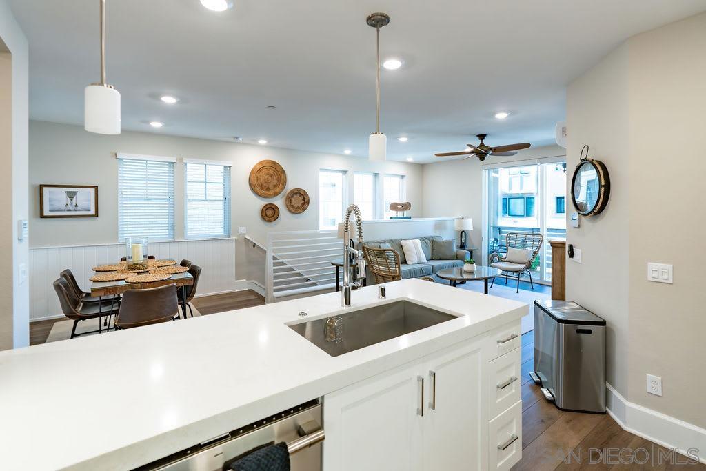 Detail Gallery Image 24 of 38 For 824  Jersey Ct, San Diego,  CA 92109 - 3 Beds | 2 Baths