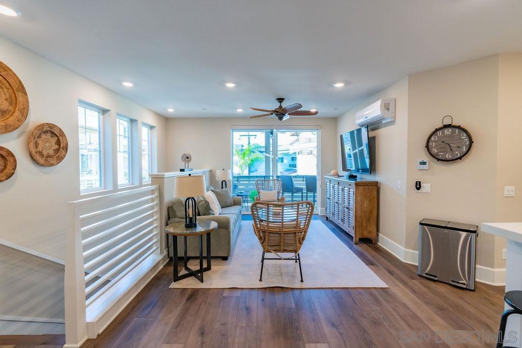 Detail Gallery Image 27 of 38 For 824  Jersey Ct, San Diego,  CA 92109 - 3 Beds | 2 Baths