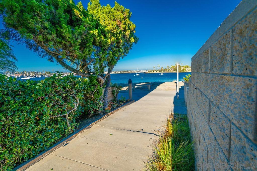 Detail Gallery Image 34 of 38 For 824  Jersey Ct, San Diego,  CA 92109 - 3 Beds | 2 Baths