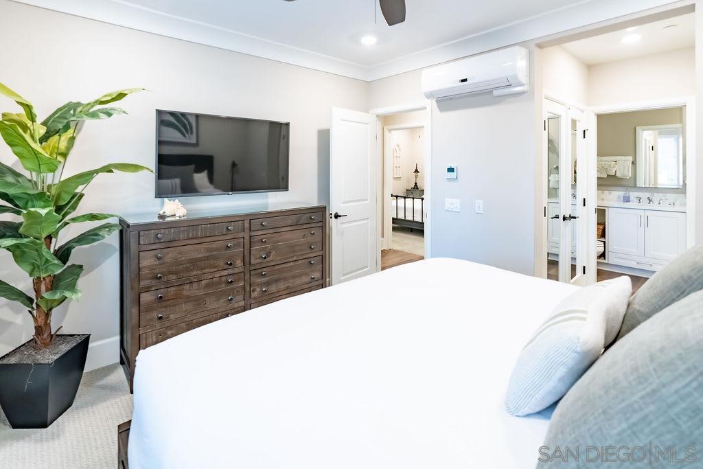 Detail Gallery Image 10 of 38 For 824  Jersey Ct, San Diego,  CA 92109 - 3 Beds | 2 Baths