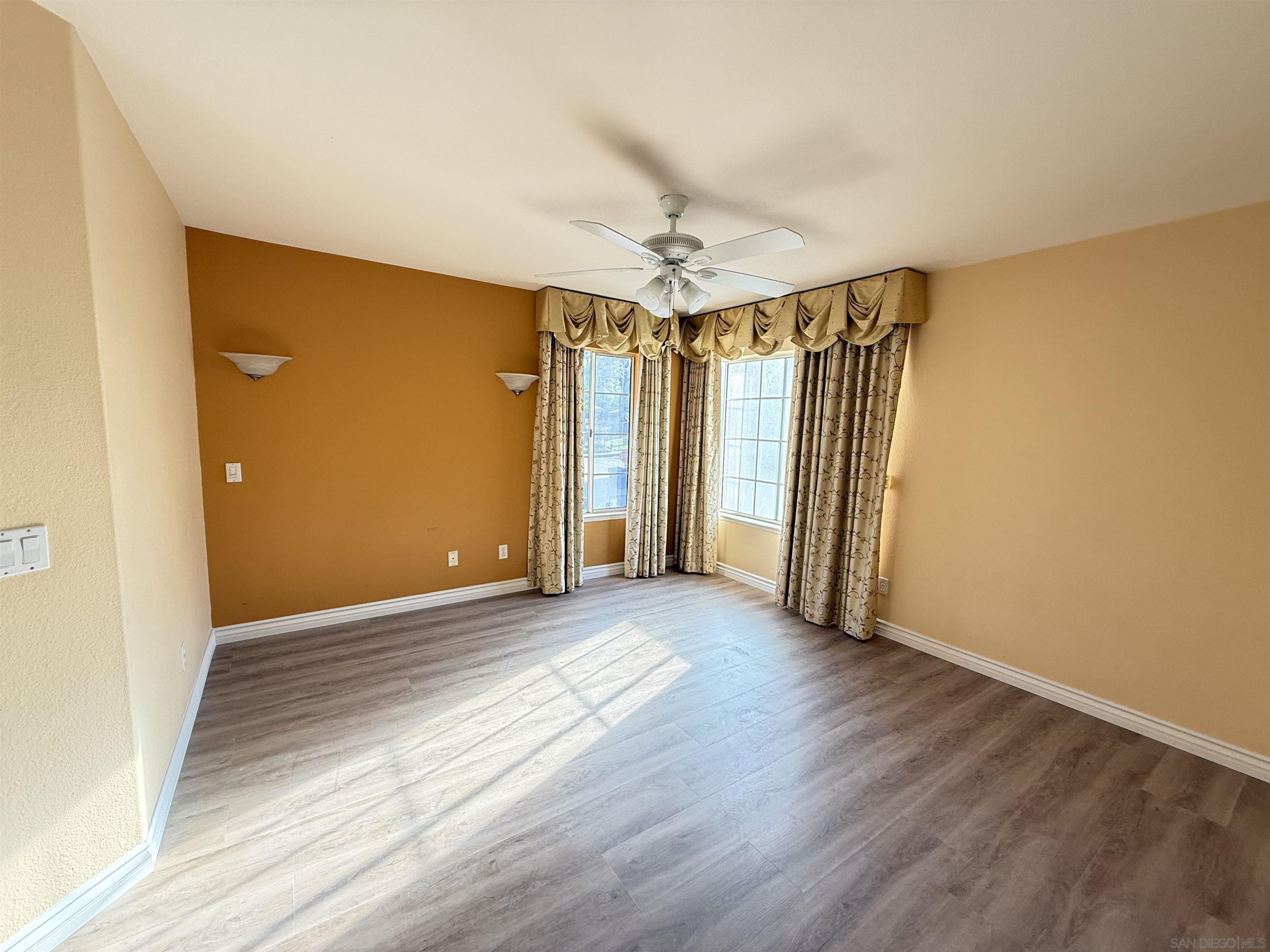 Detail Gallery Image 8 of 23 For 12503  El Camino Real  a, San Diego,  CA 92130 - 3 Beds | 2/1 Baths