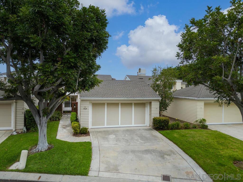 Detail Gallery Image 1 of 1 For 7424  Lantana Terrace, Carlsbad,  CA 92011 - 2 Beds | 2 Baths