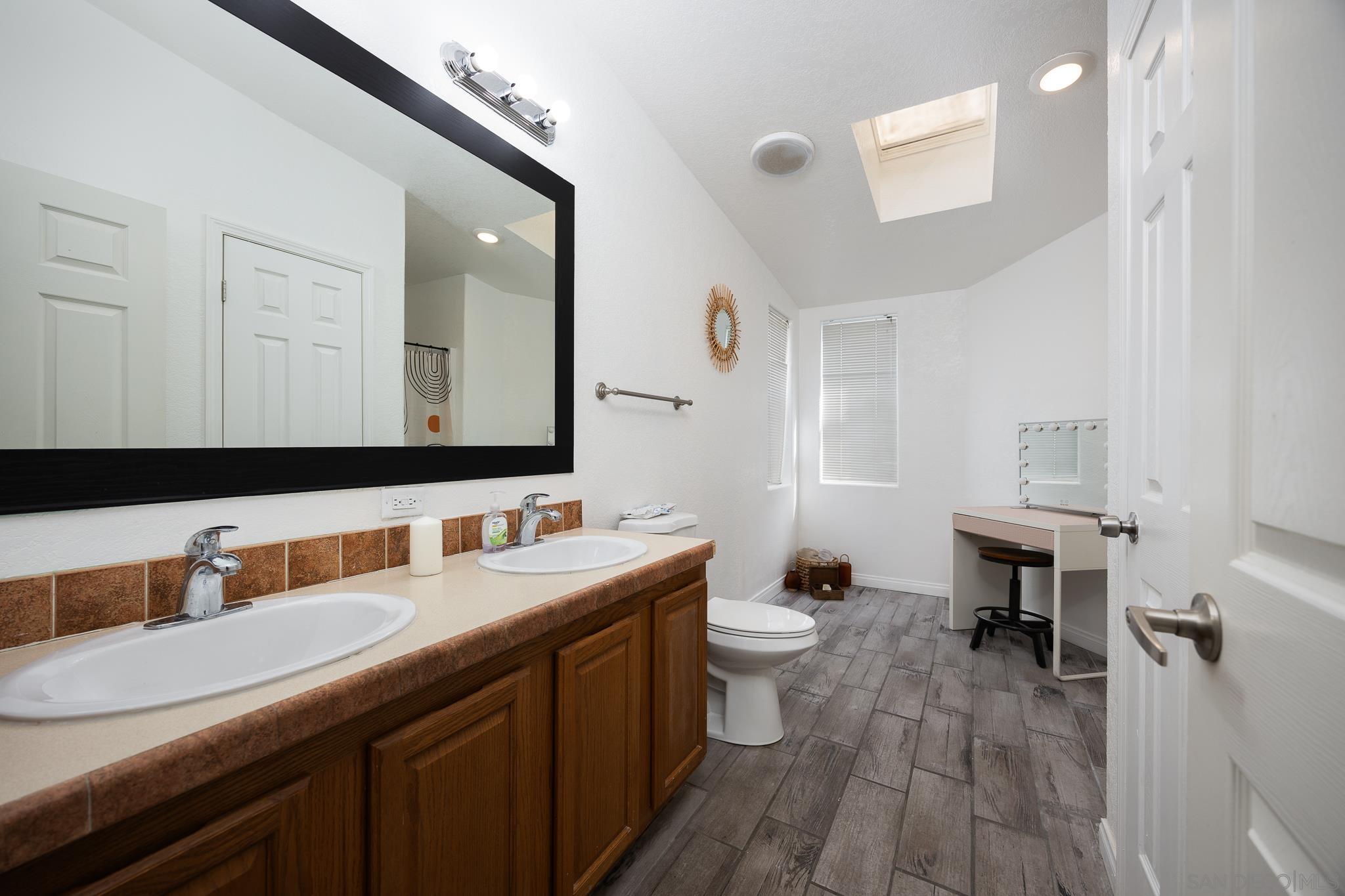 Detail Gallery Image 17 of 32 For 10767  Jamacha Blvd  Spc 44, Spring Valley,  CA 91978 - 4 Beds | 2 Baths